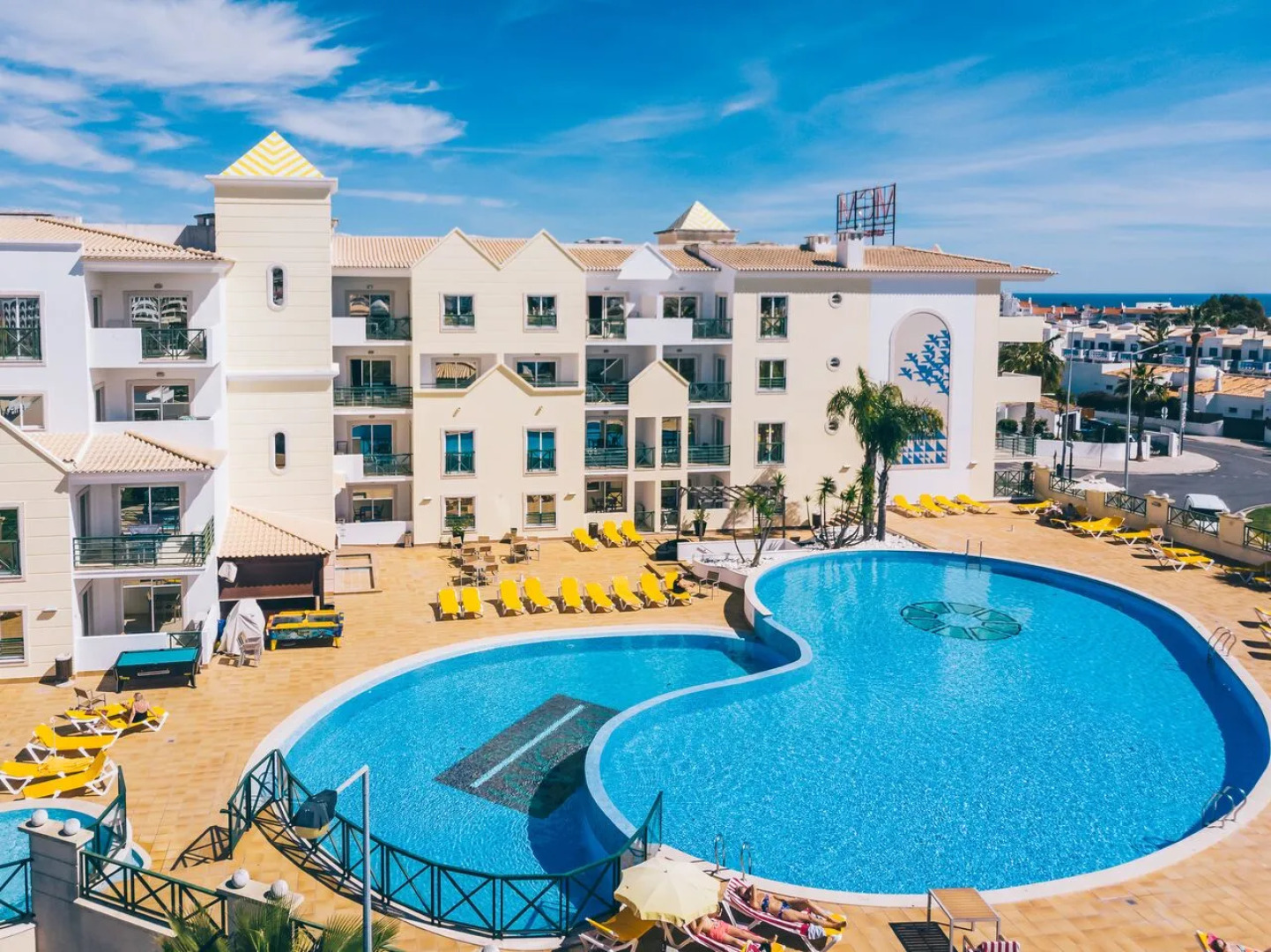 Отель Grand Muthu Forte do Vale