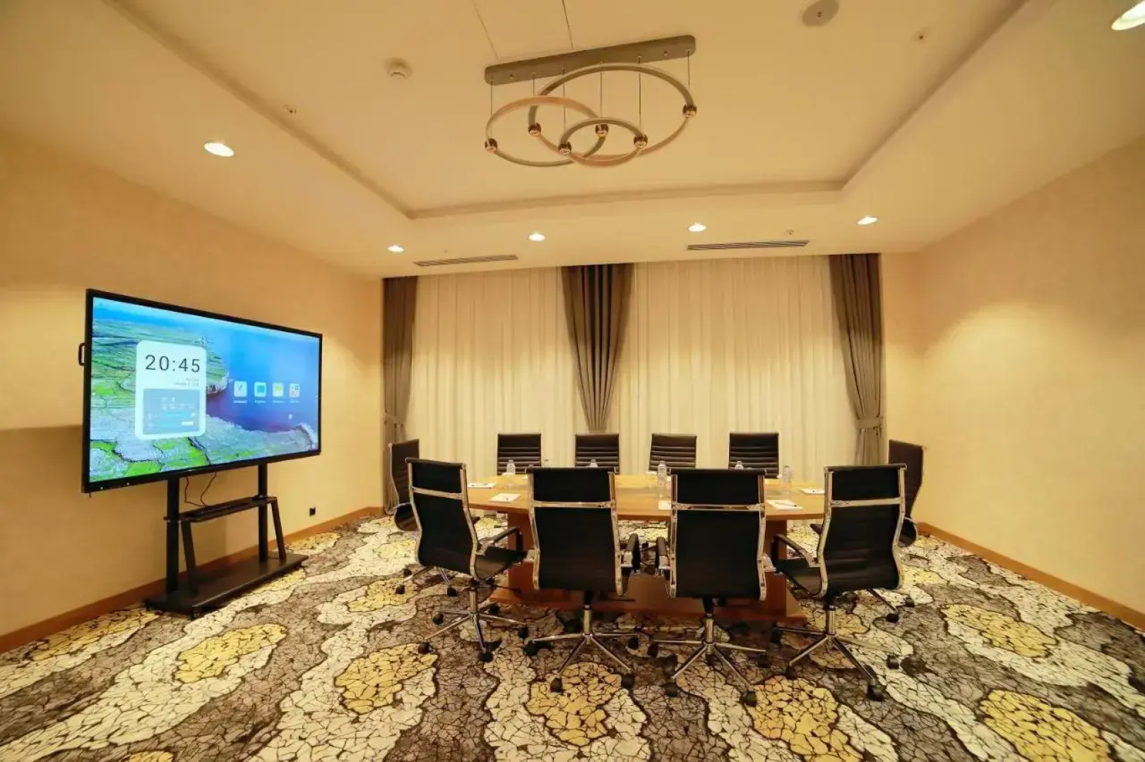 Отель Hilton Garden Inn Termez Airitom