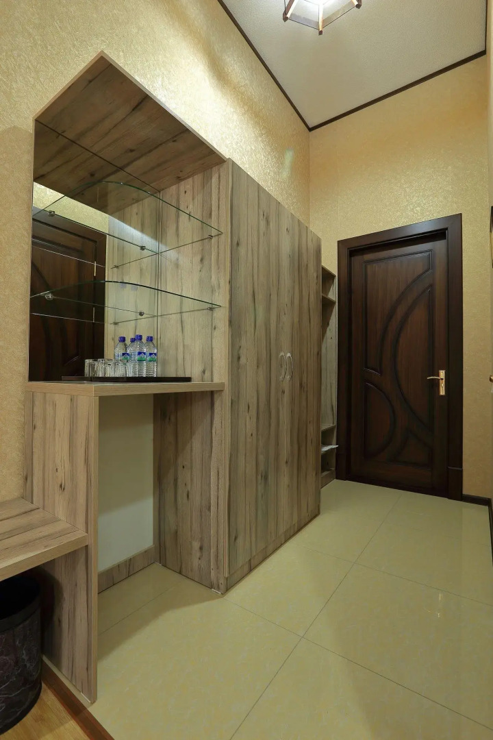 Отель Seven Seasons