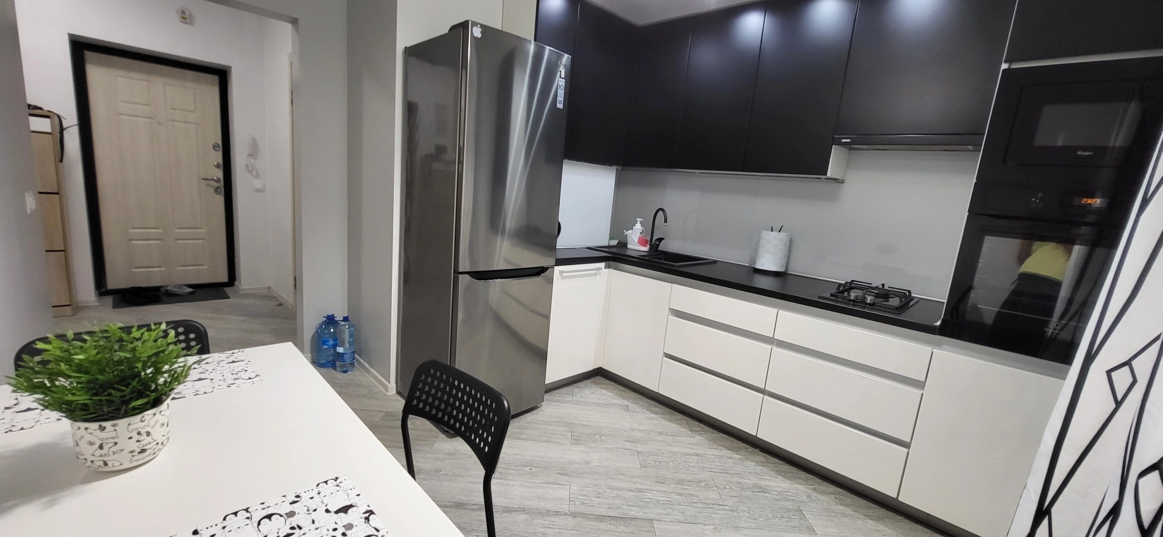 Апартаменты День и Ночь на Согласия