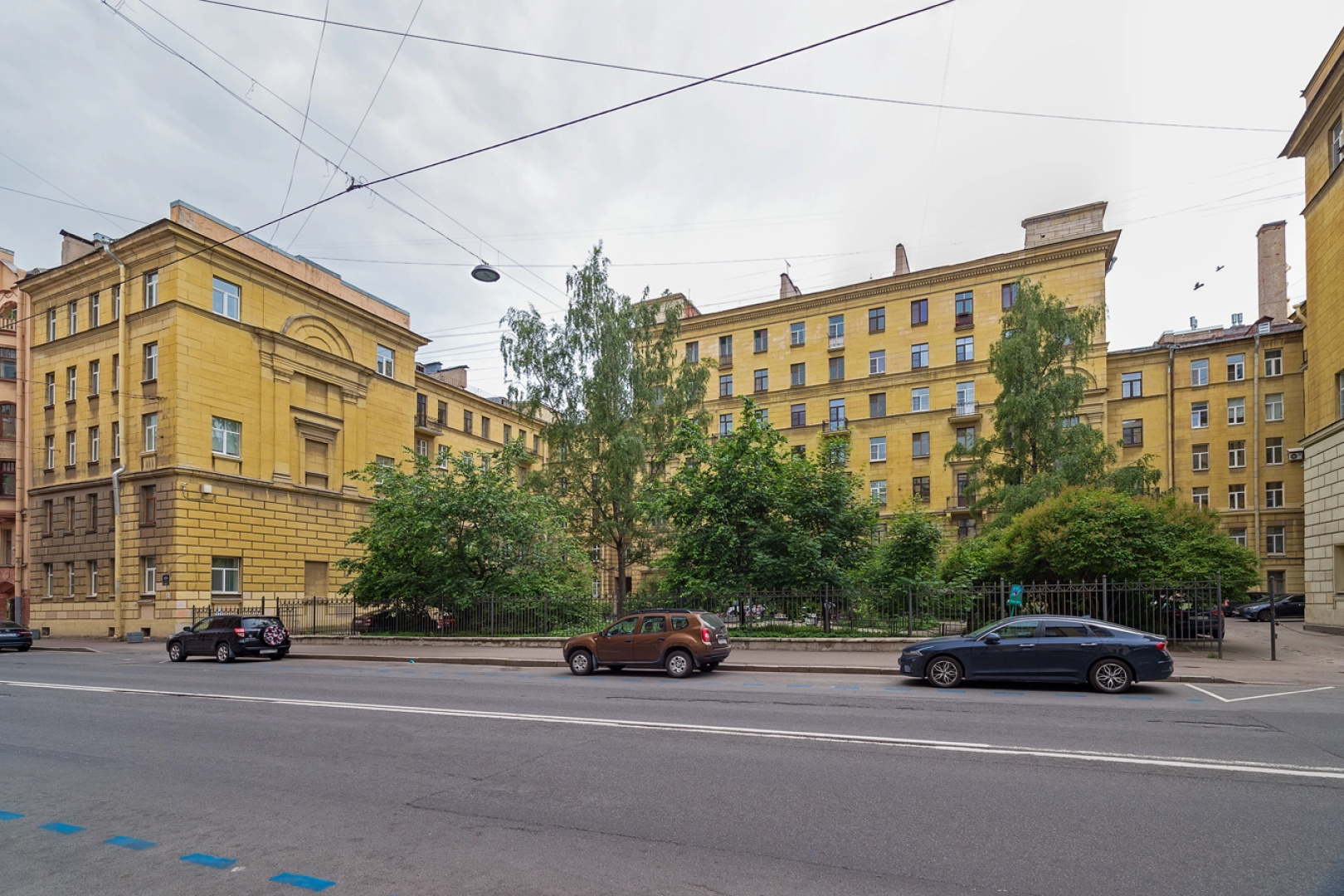 Квартира Трёхкомнатная на Петроградской