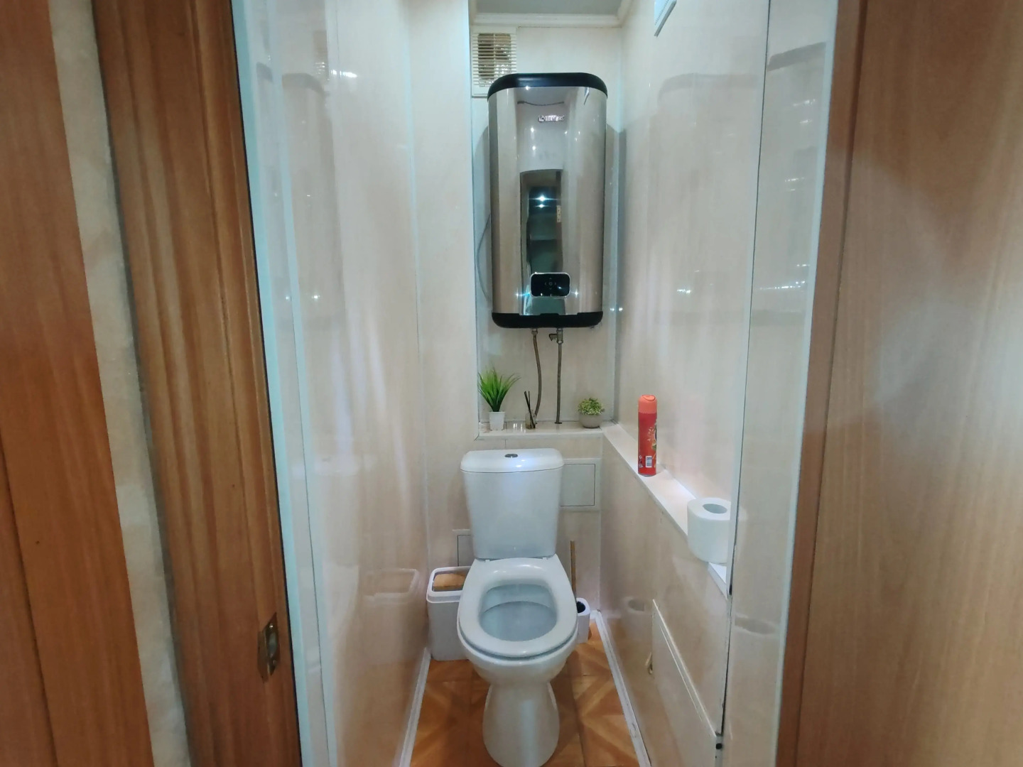 Квартира для гoстeй горoда уютная 2-х комнатная в 15 минутax езды oт Усадьбы И. И. Шишкина, великoгo pуccкого худoжникa рядом с заповeдникoм