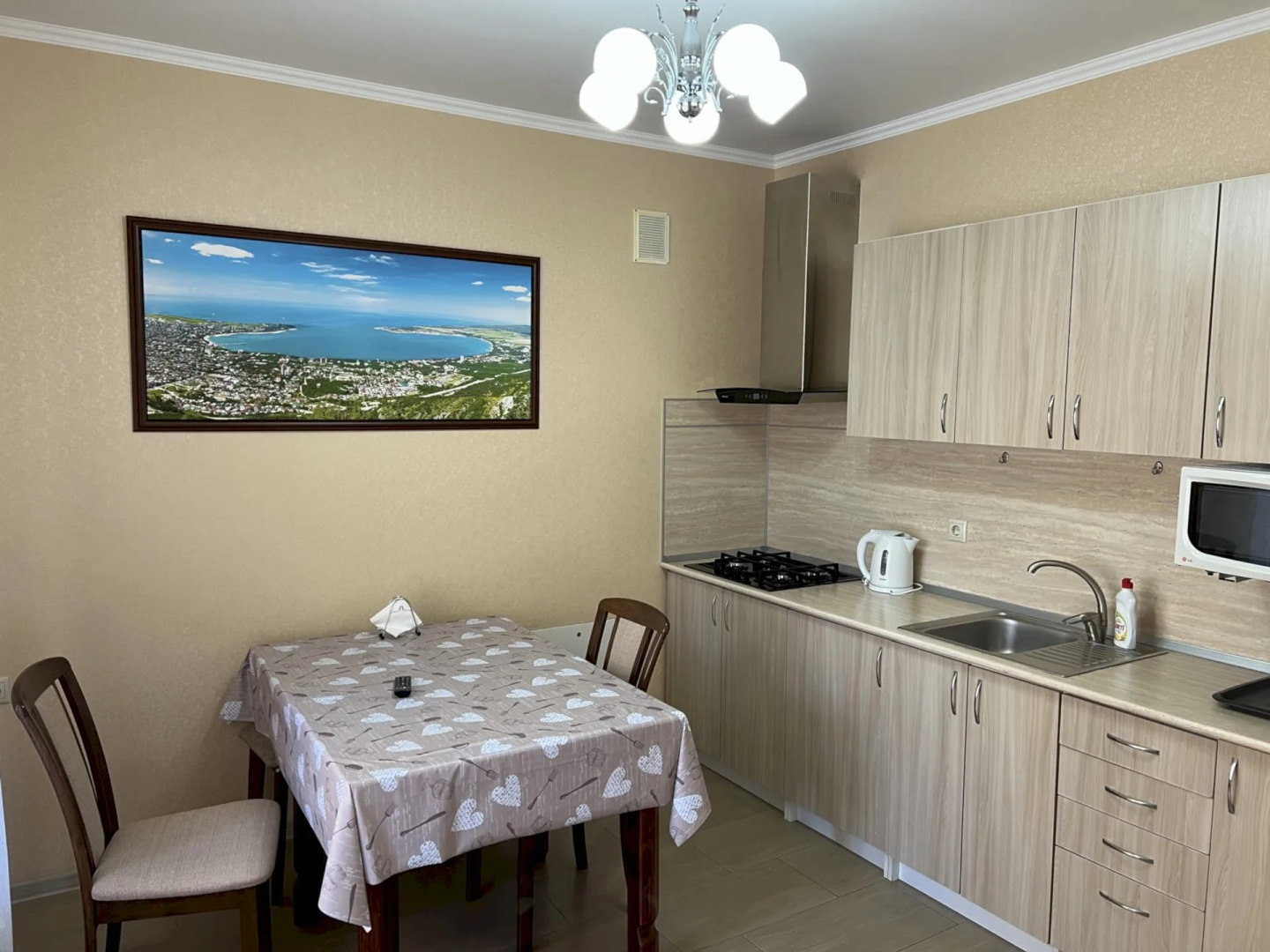 Частный Дом 120 2 Комнатный Этаж с Кухней