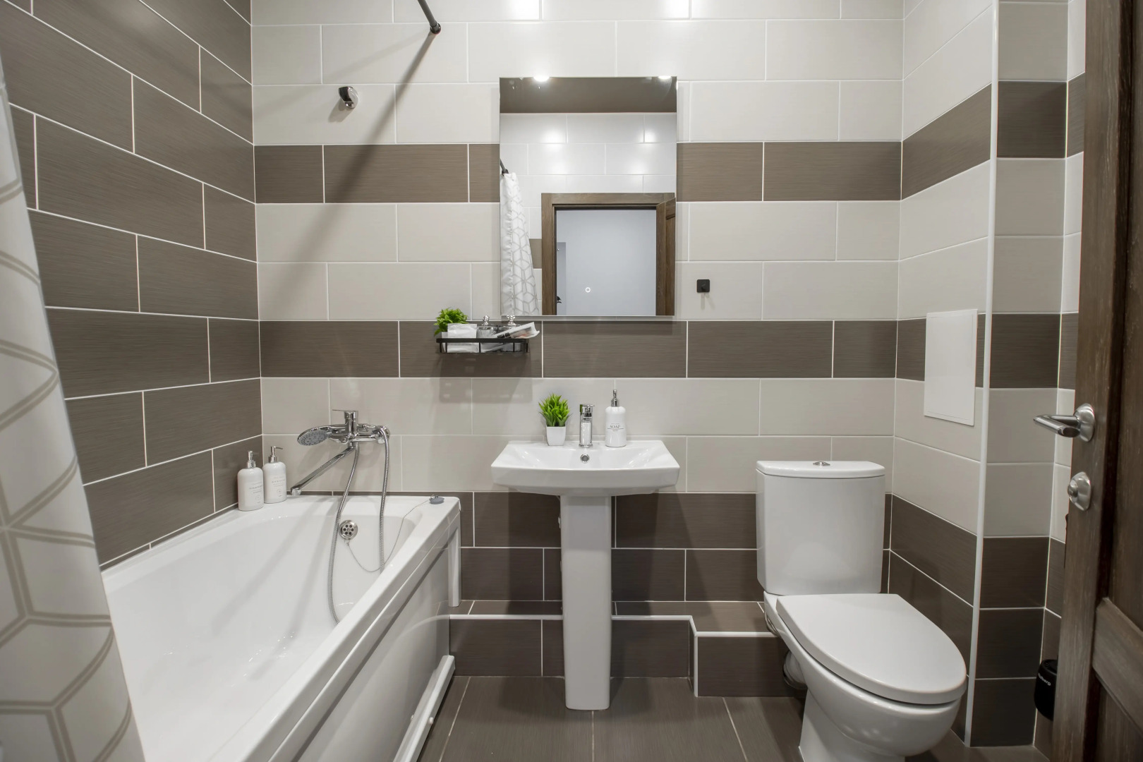 Апартаменты Vegas Apartments на Хохлова 7