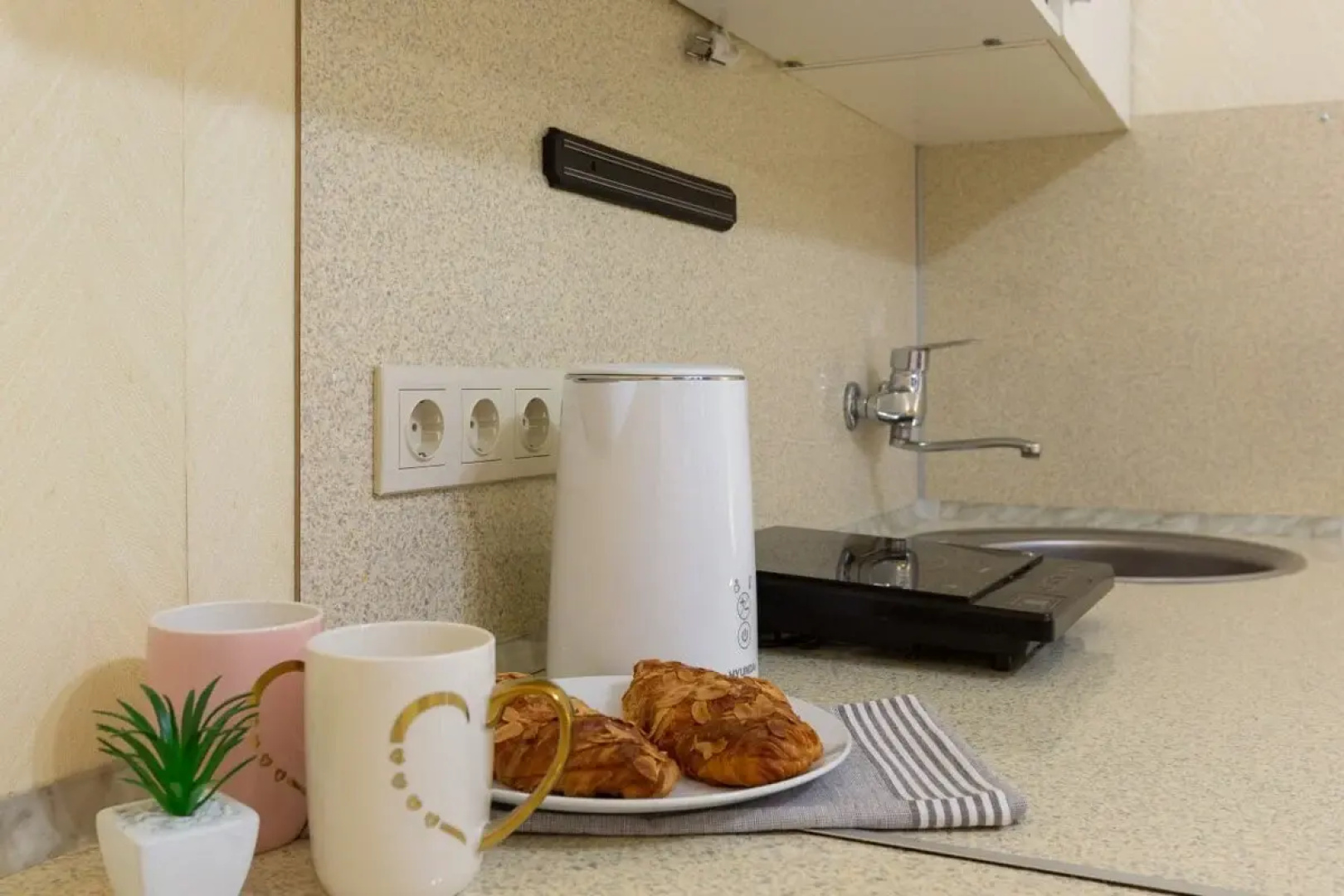Квартира Life Apartments