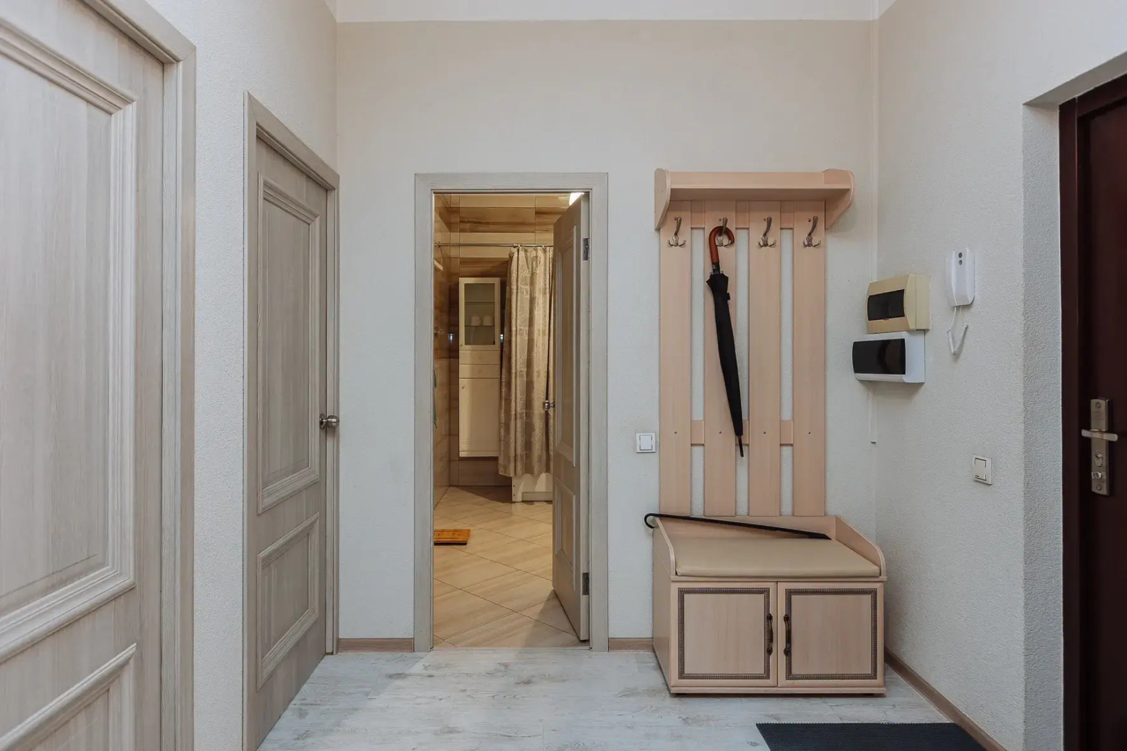 Квартира Душевная, уютная в парке на берегу озера