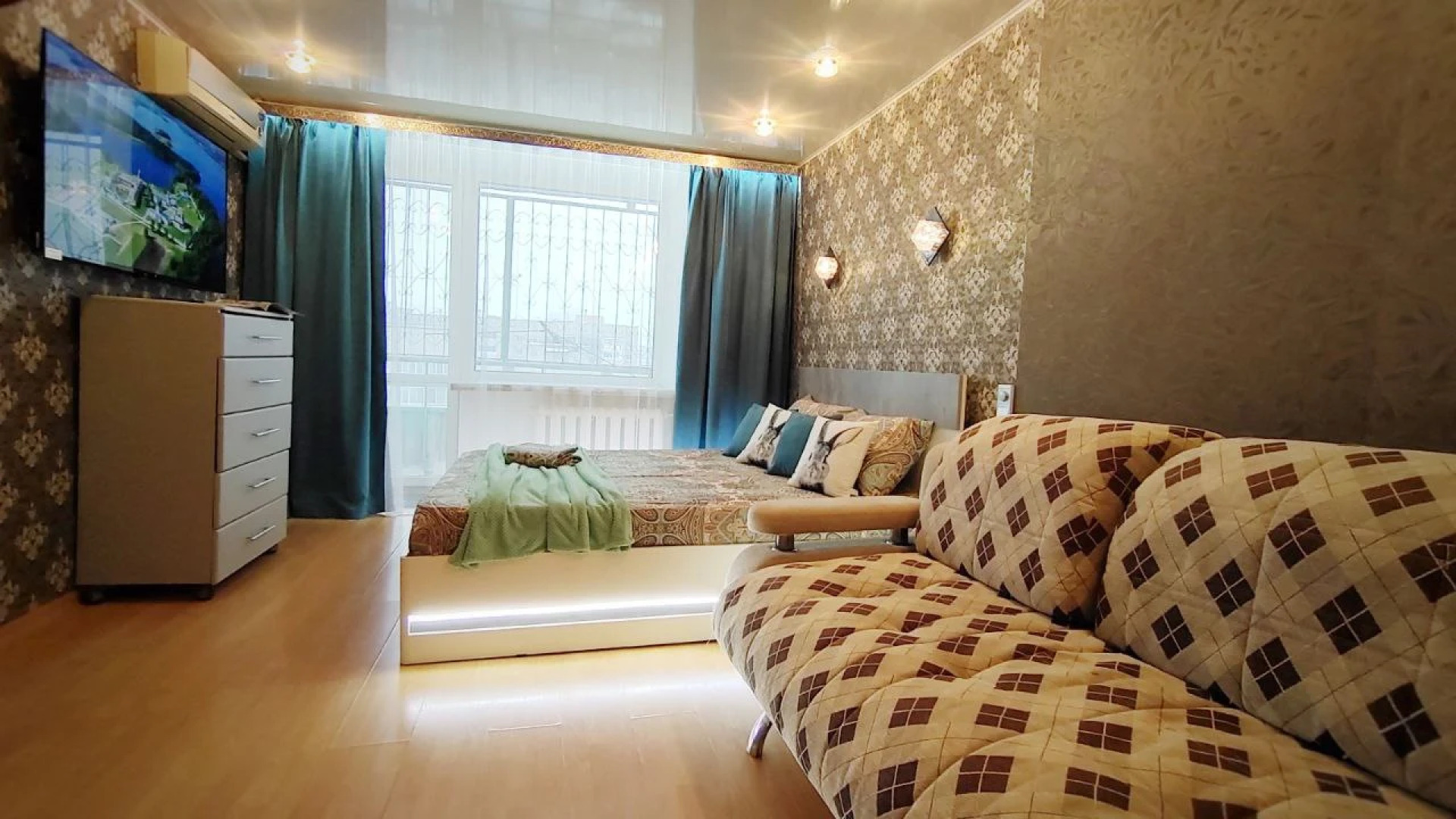 Квартира Renta27 на набережной Амура у Колеса Обозрения