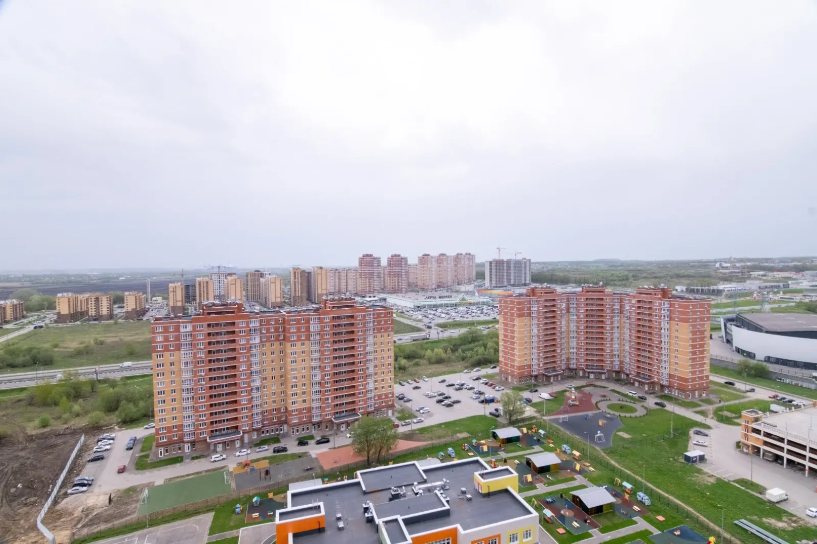 Апартаменты Hedonism Aparts со Стильным Ремонтом в Тихом Районе