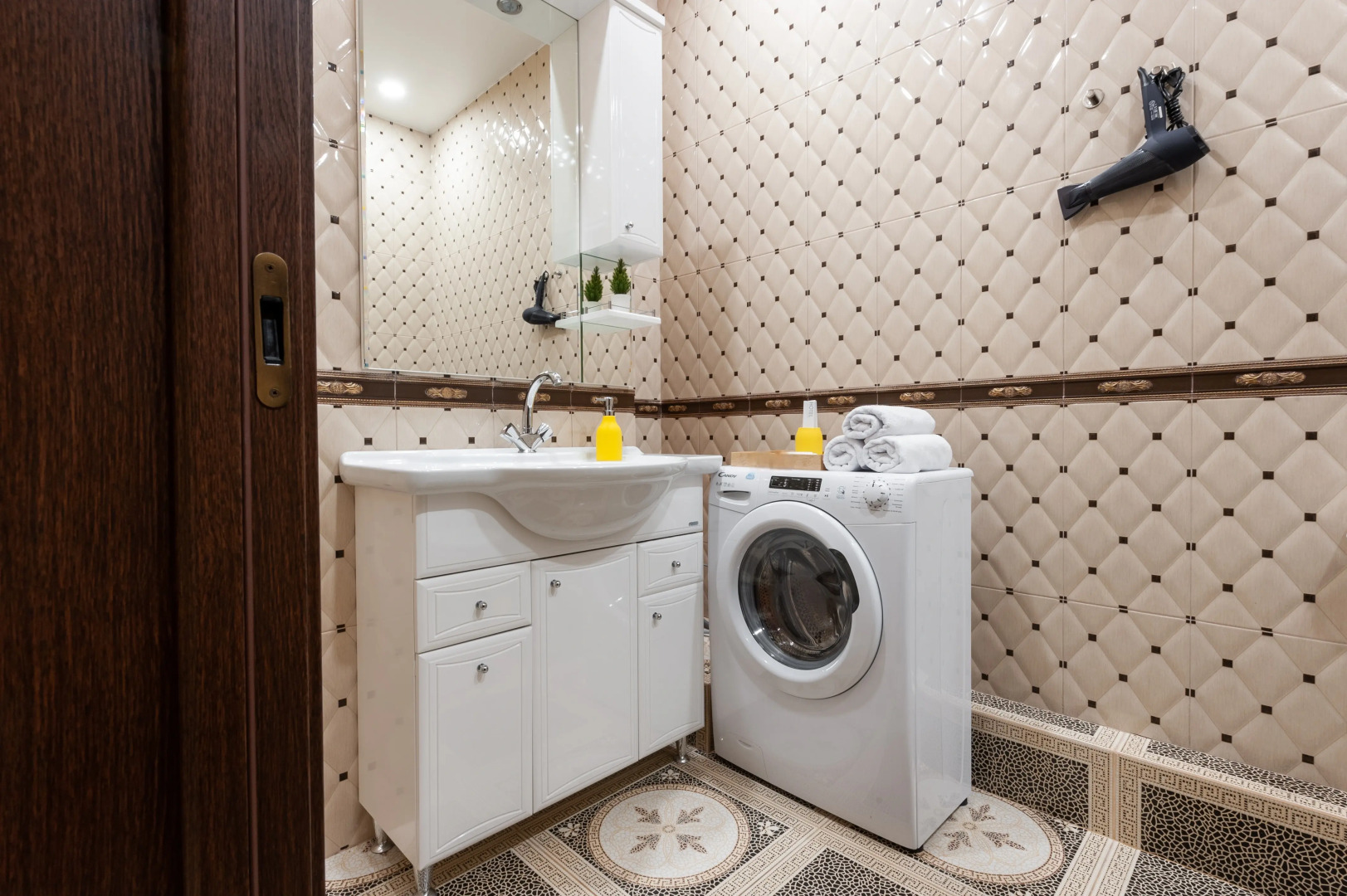 Апартаменты Романова 25