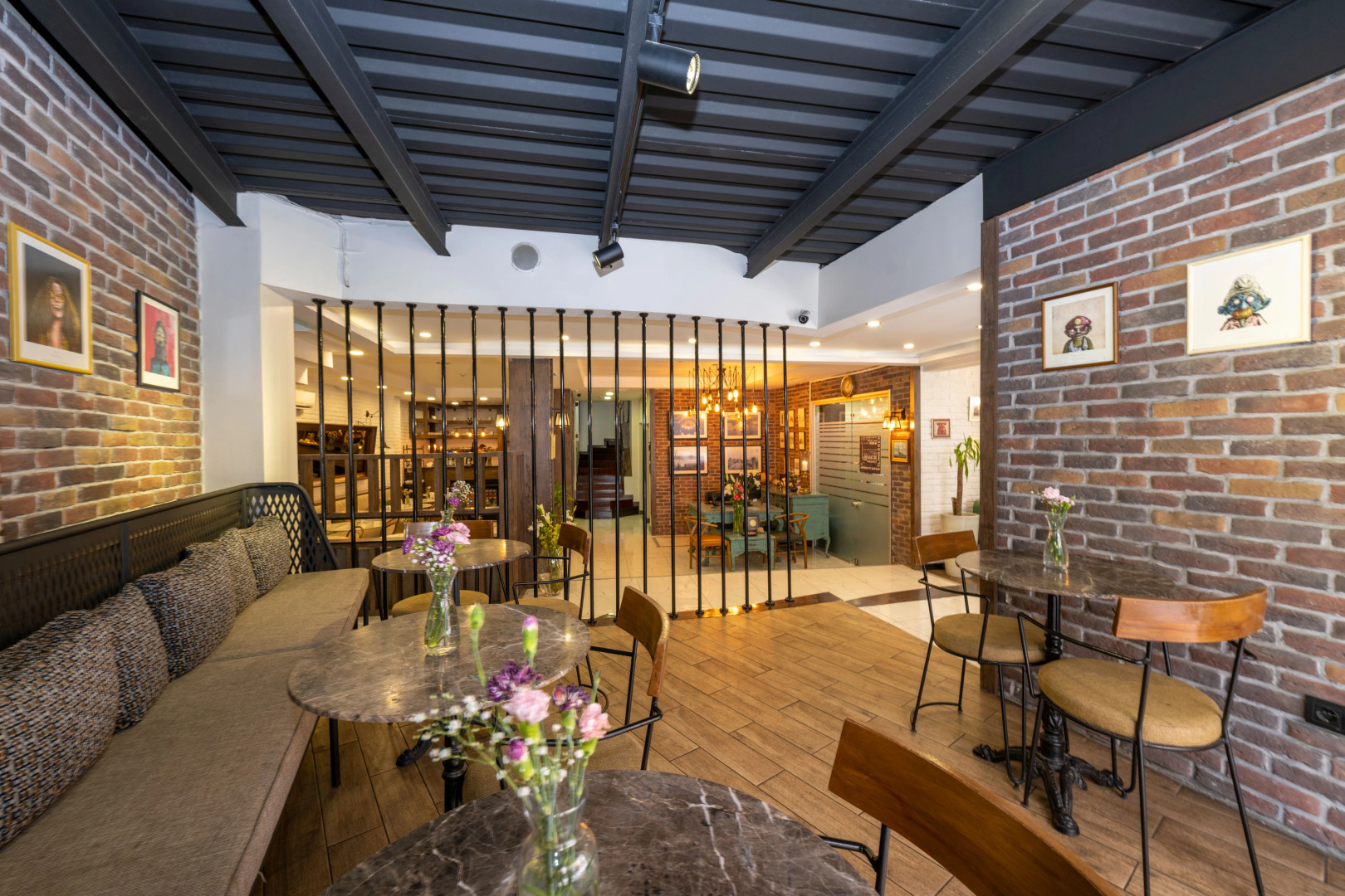 Отель The Marions Suite