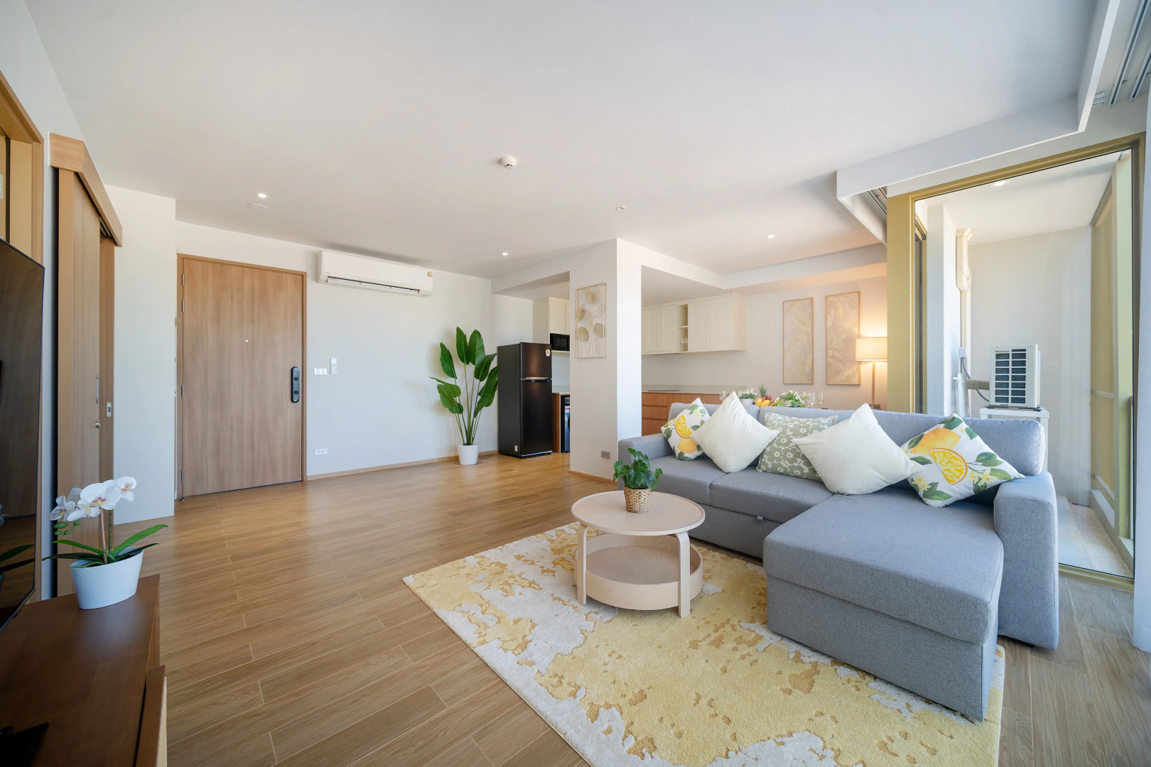 Апартаменты Magnificent 1bd apartments near beachside