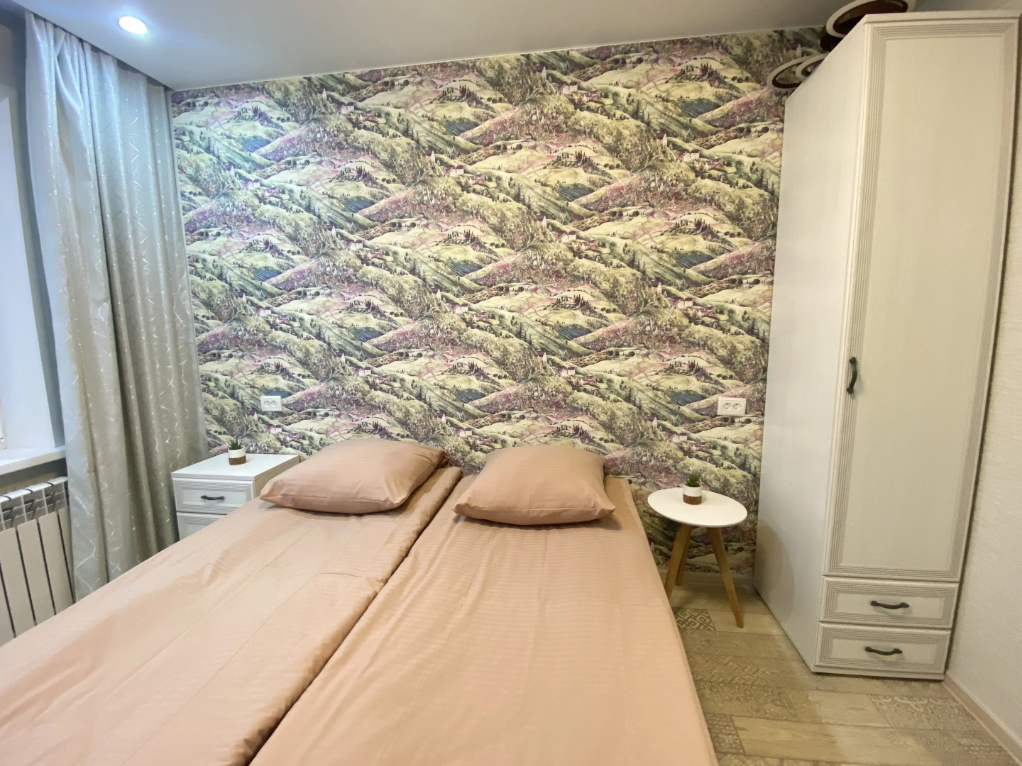 Апартаменты Семейные трехкомнатные на Свердлова