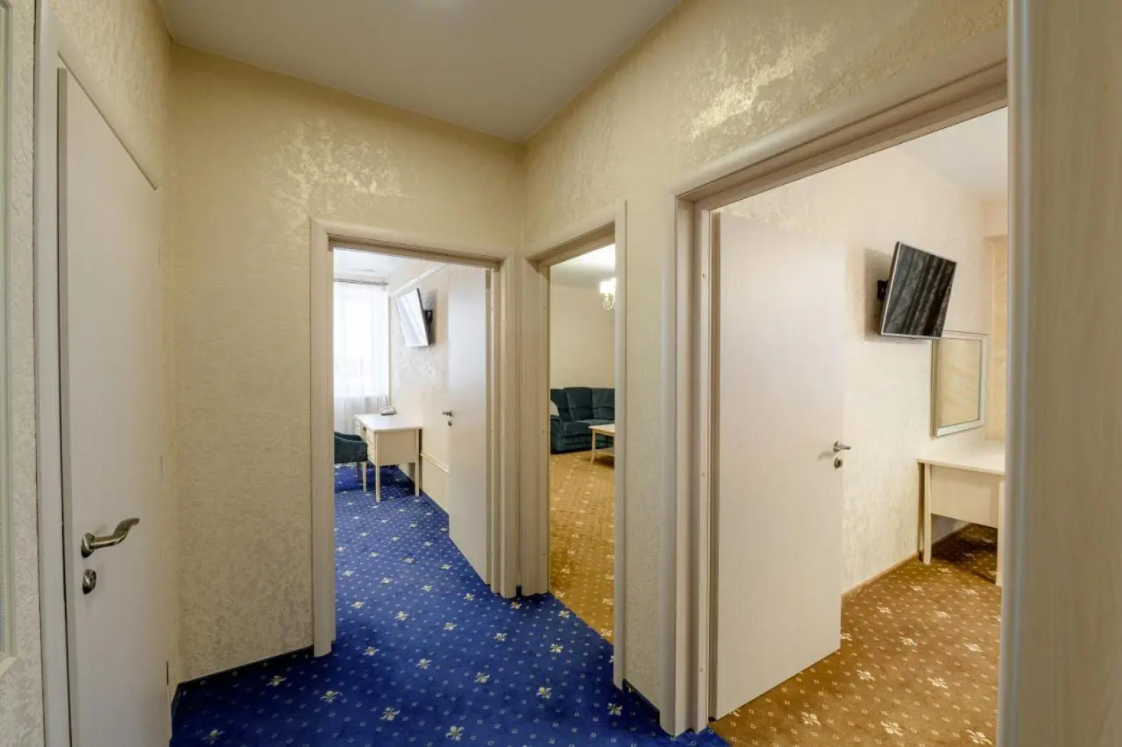 Отель Аквамарин