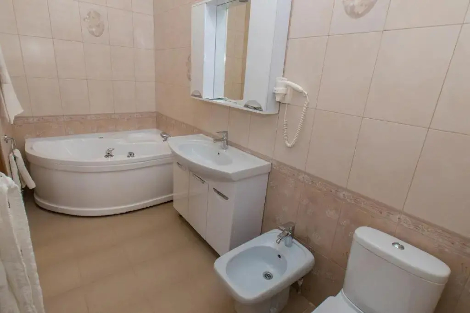 Отель Виноград