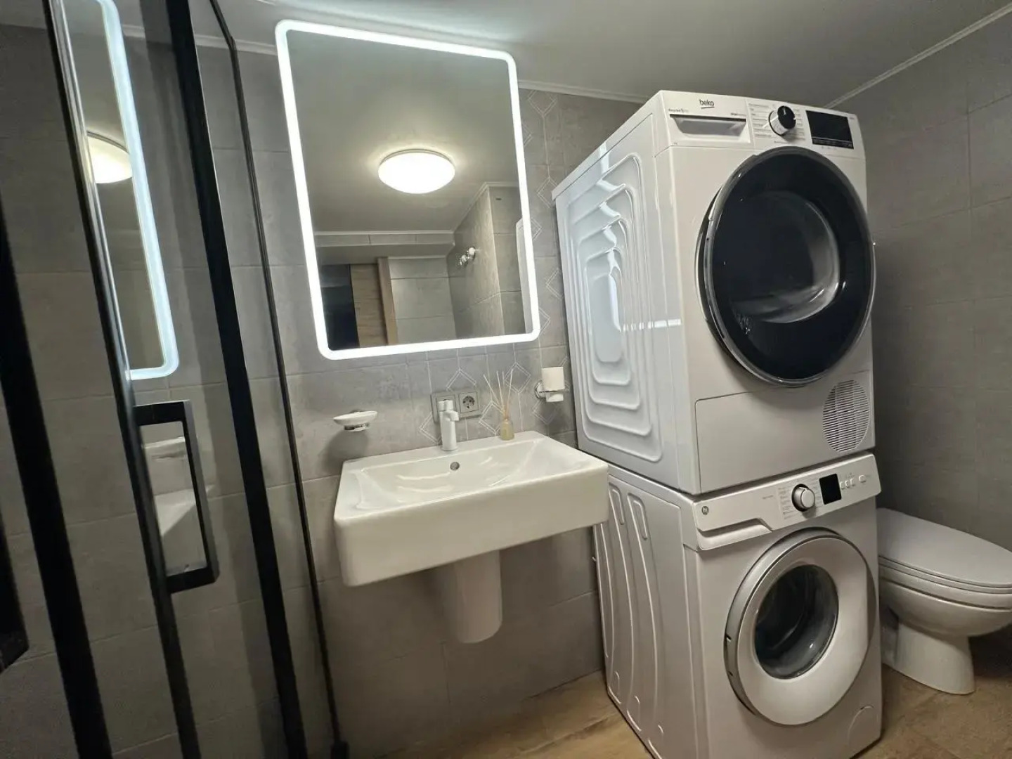 Апартаменты Двухуровневая студия с двумя санузлами в парке