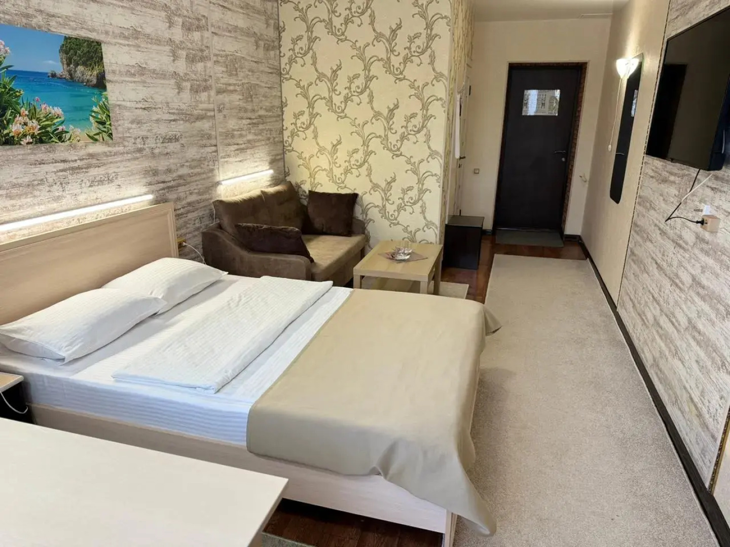 Отель АртПлаза