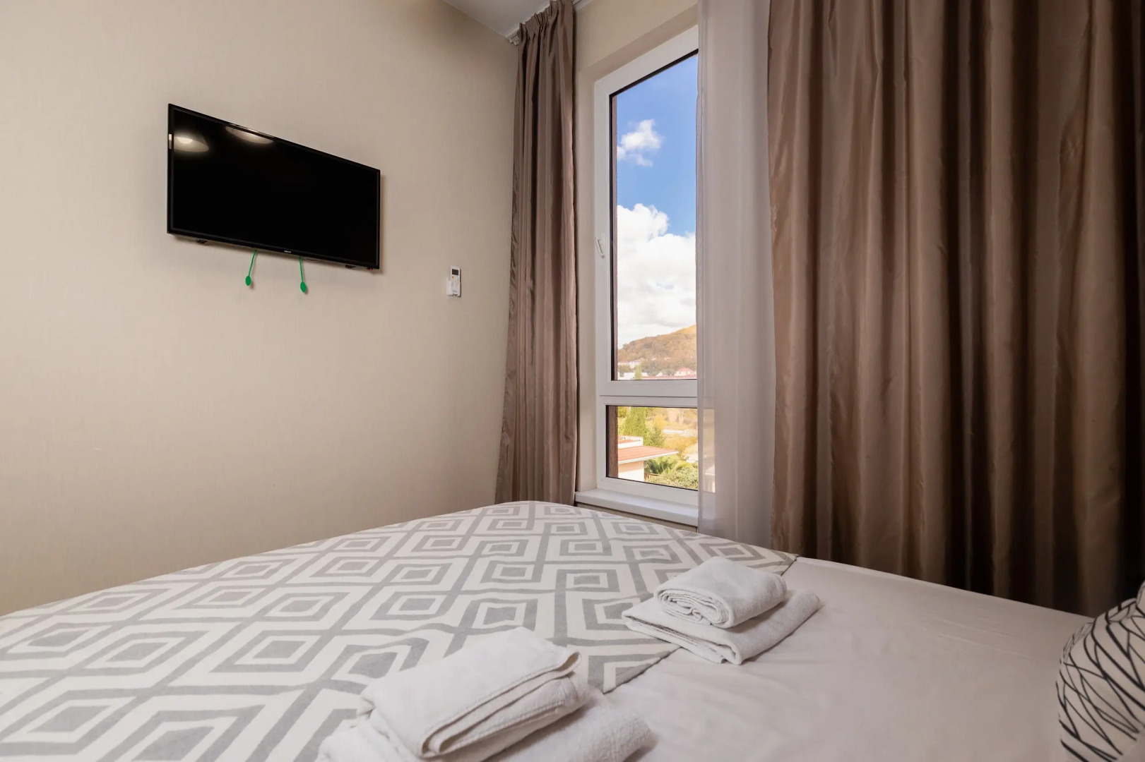 Апартаменты Море Апартаментов на Кувшинок 8-3