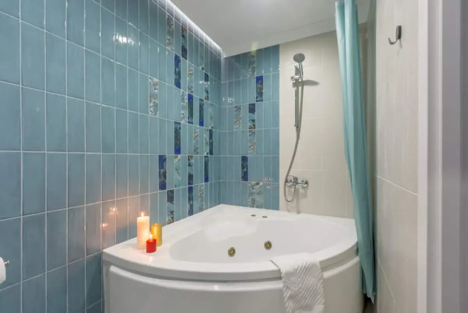 Апартаменты с Джакузи Лазурная