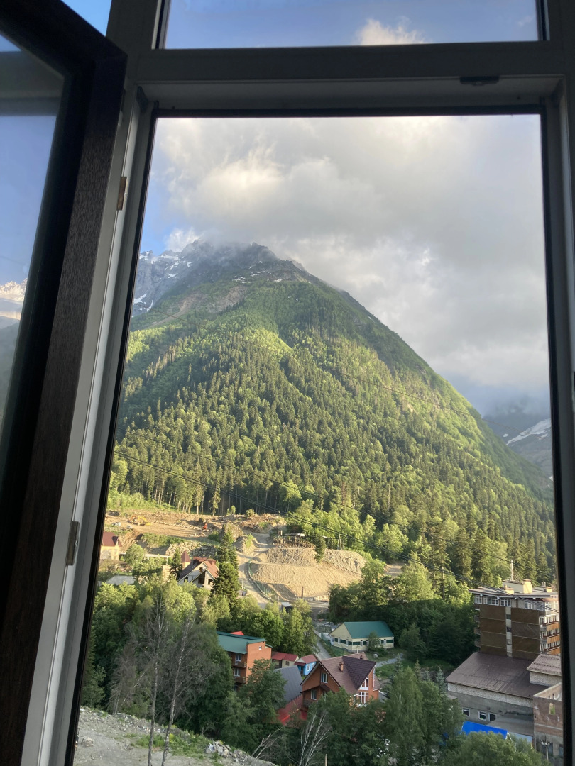 Квартира Евродвушка в центре Домбая с видом на горы