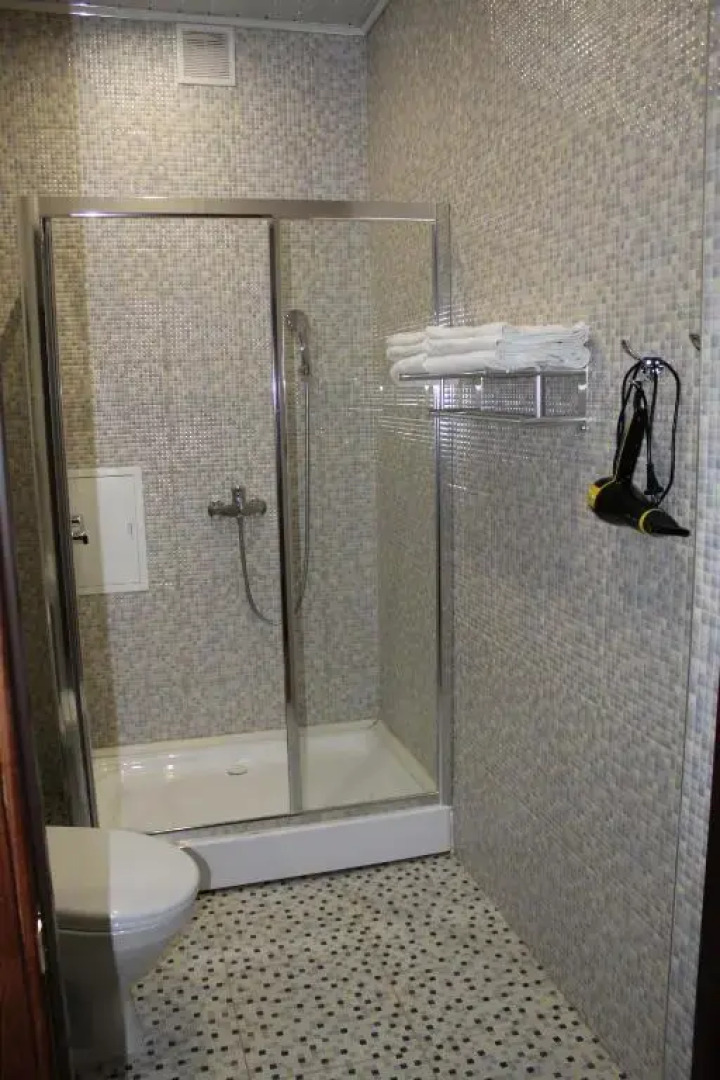 Отель Continent