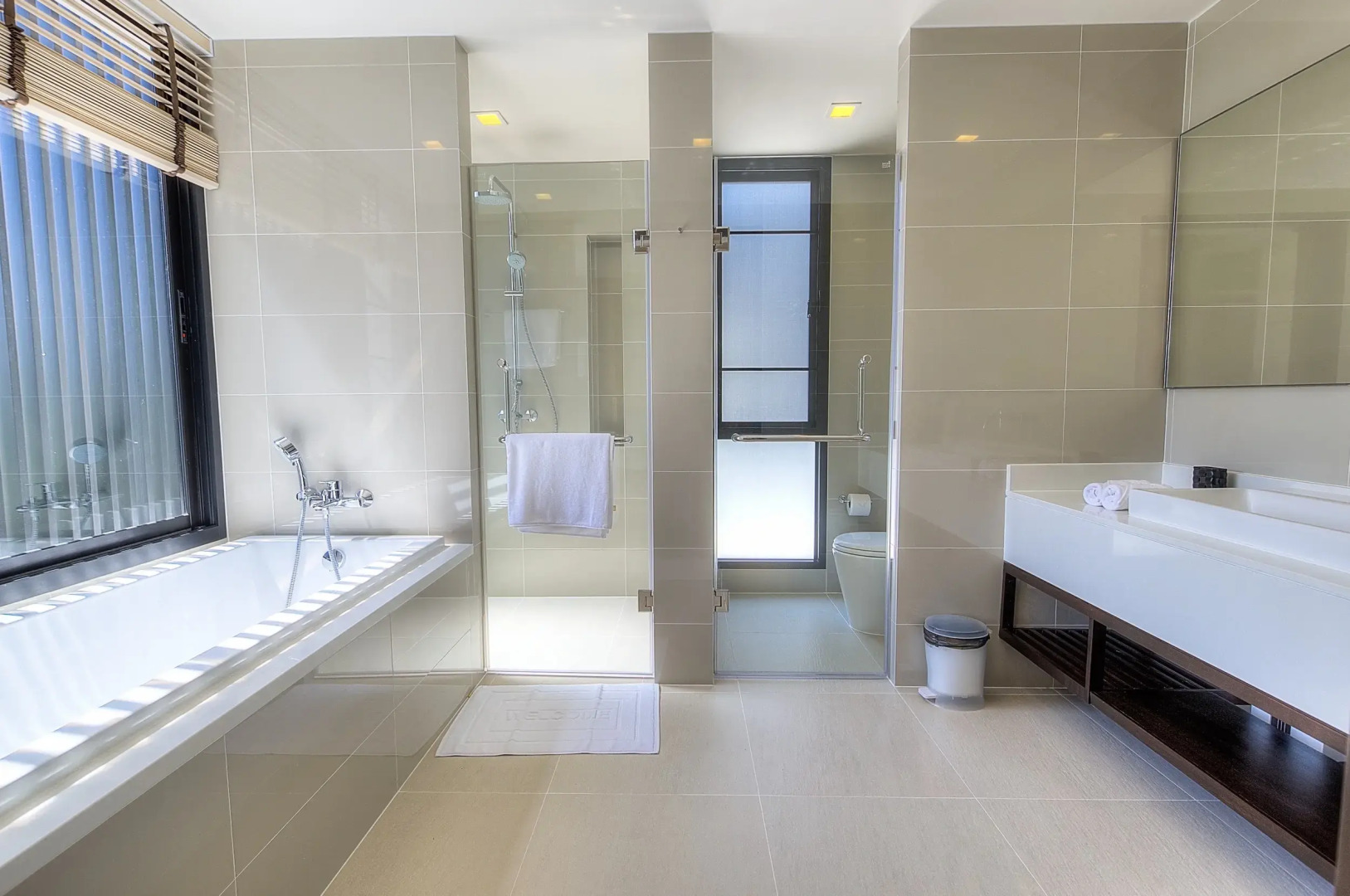 Вилла с 5 спальнями и бассейном рядом с пляжем Бангтао LP-65/45