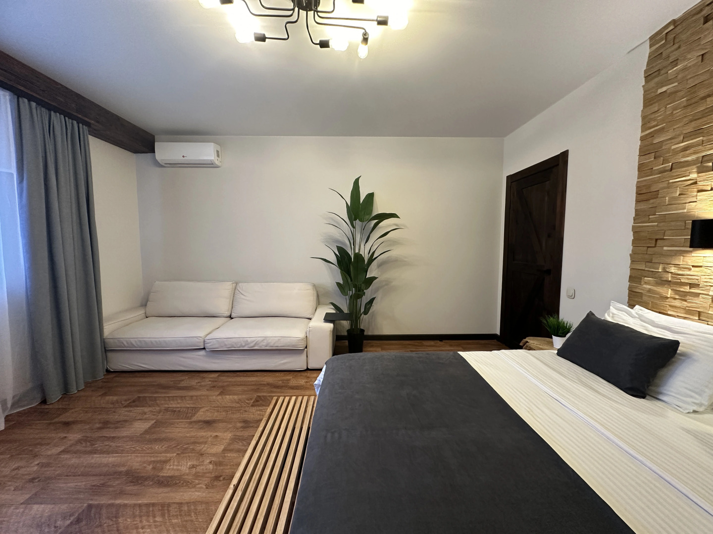 Апартаменты Космонавтов 35/20б