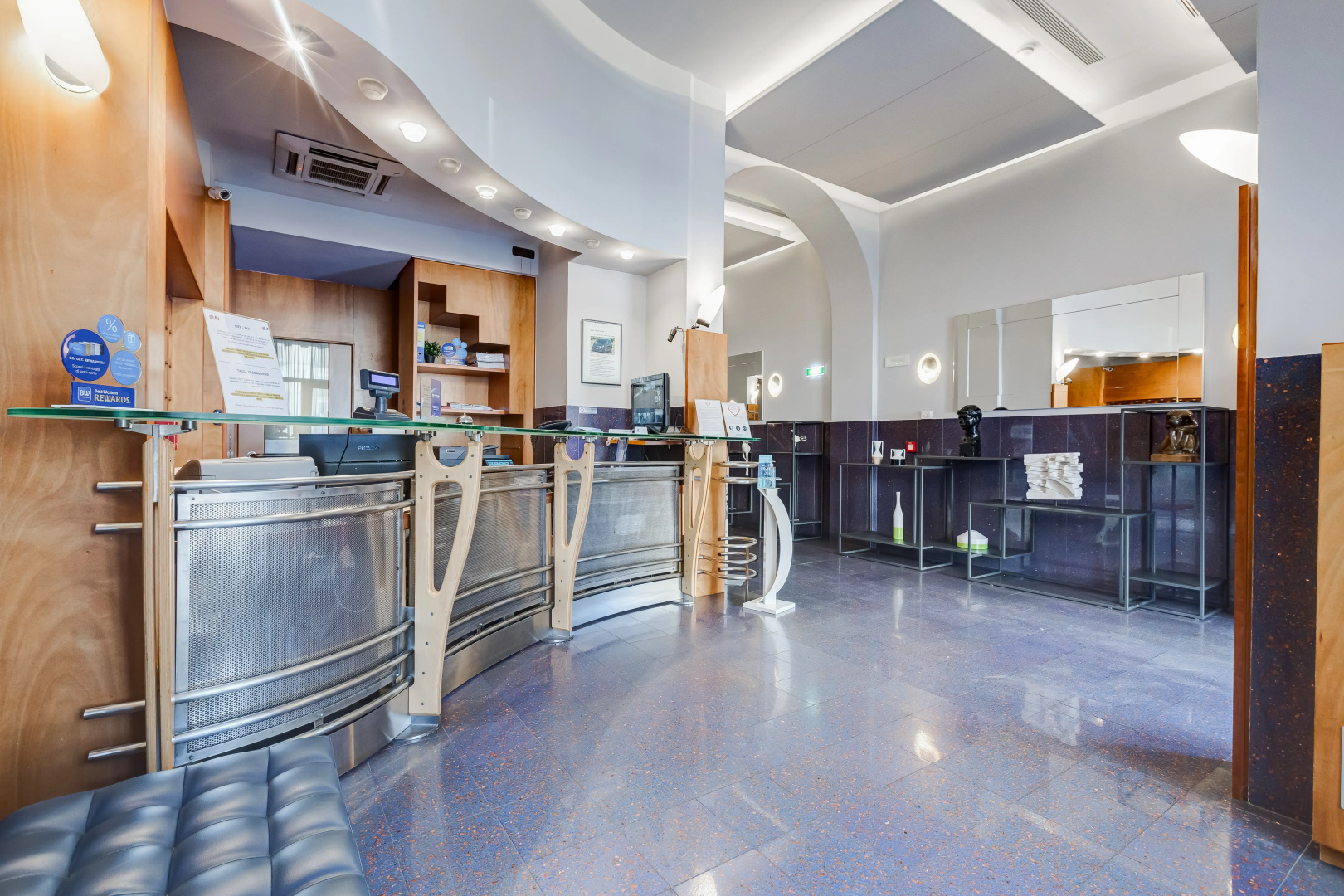 Отель Best Western Plus Hotel Plaza Napoli