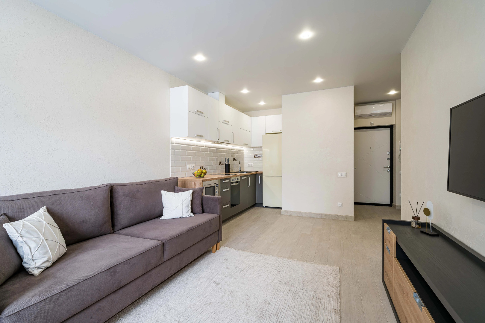 Квартира на сутки Минск Мир Кухня объединена с жилой зоной Отдельная спальня Самозаселение Кондиционер