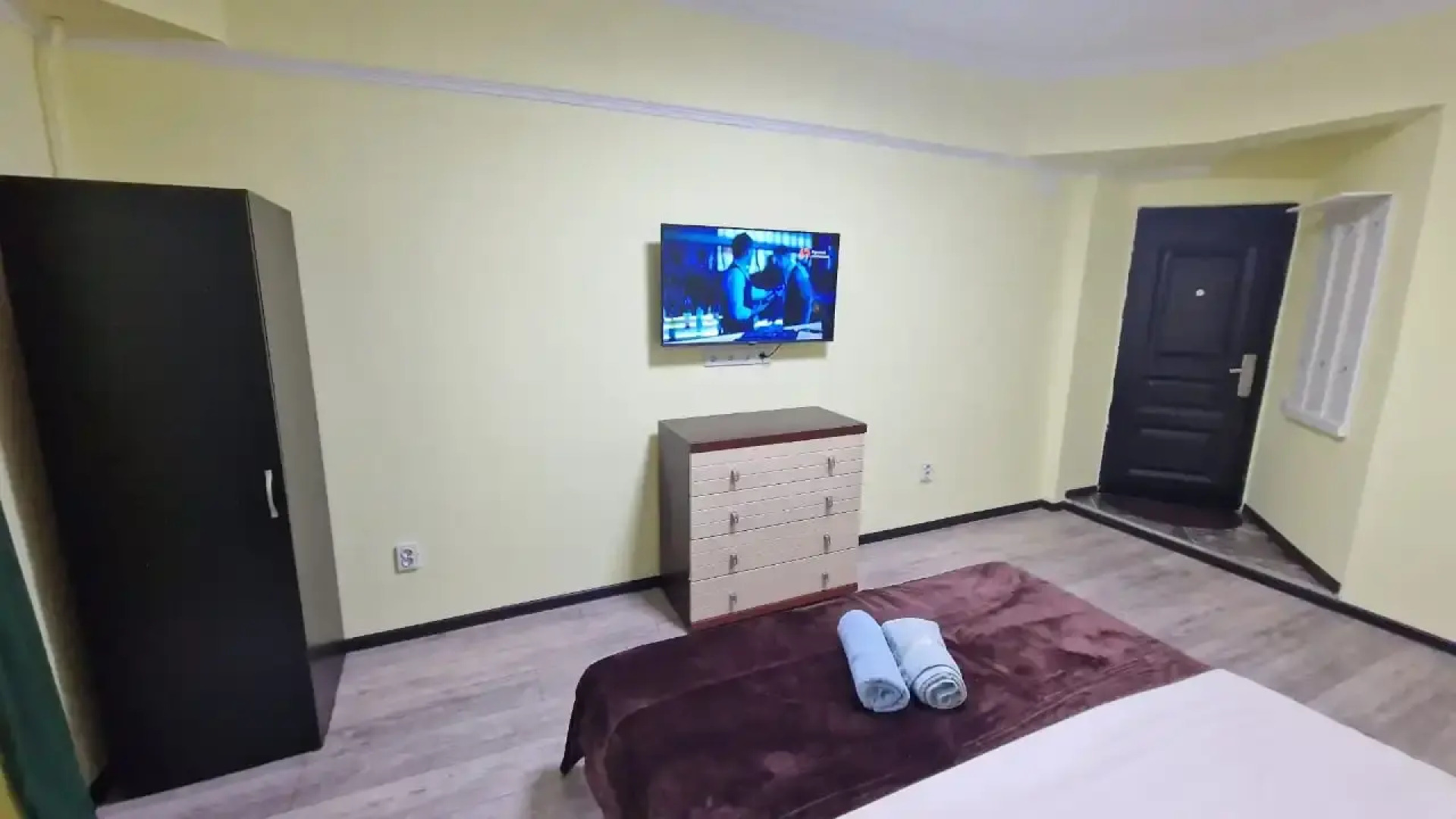 Апартаменты на улице Пушкина, Макатаева