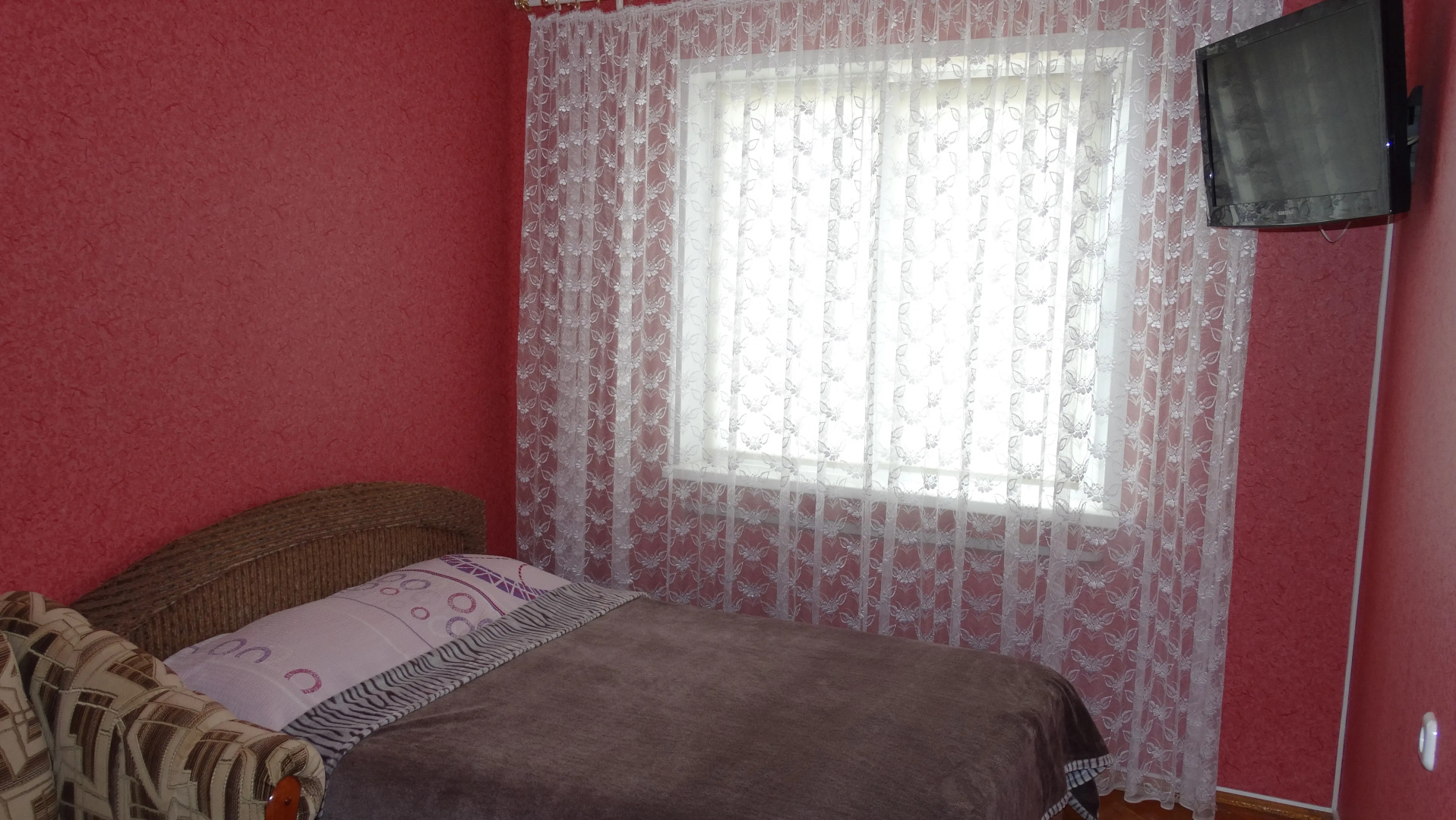 Апартаменты Holiday and Travel