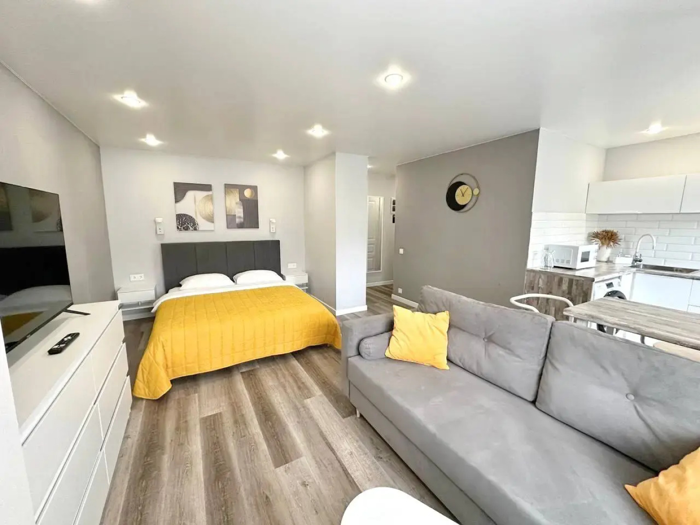 Квартира-студия в центре Мурманска