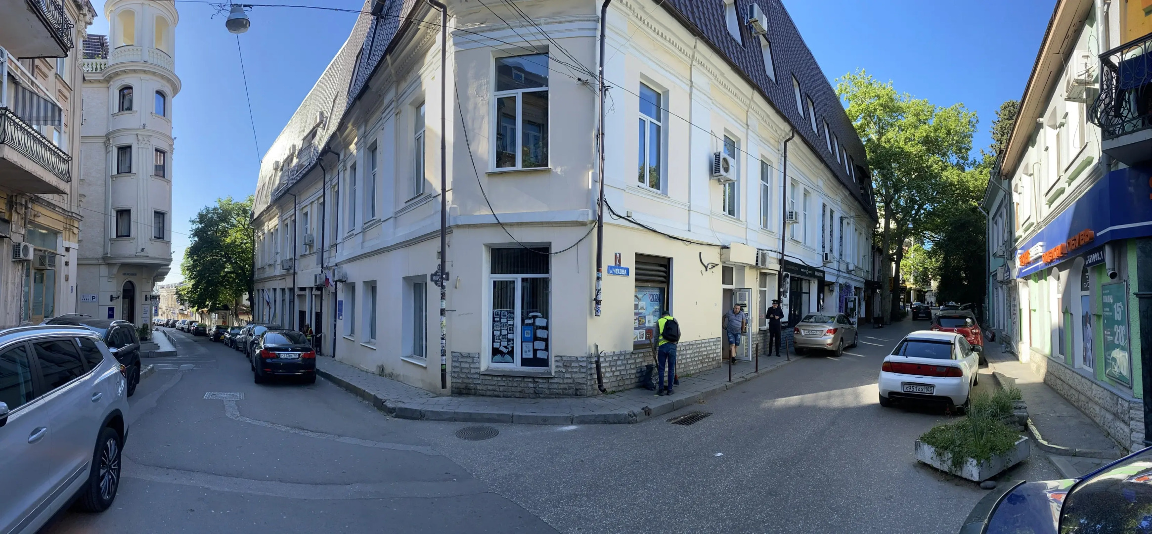 Квартира Люкс с балконом на Набережной Ялты