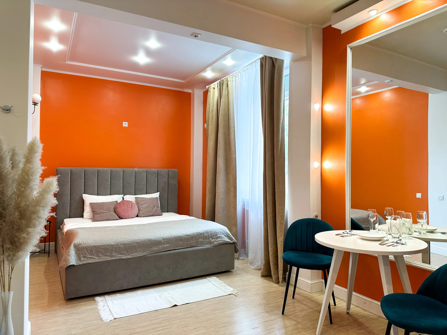 Отель Палитра