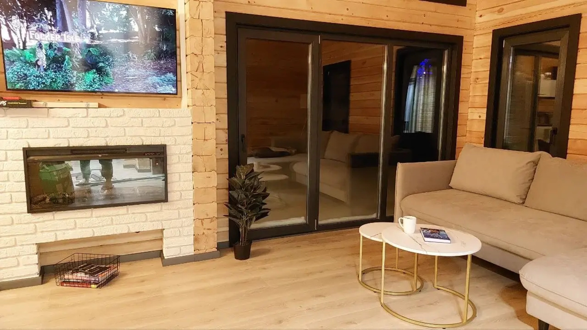 Гостевой дом Деревянный дом с камином в лесу на Славянской