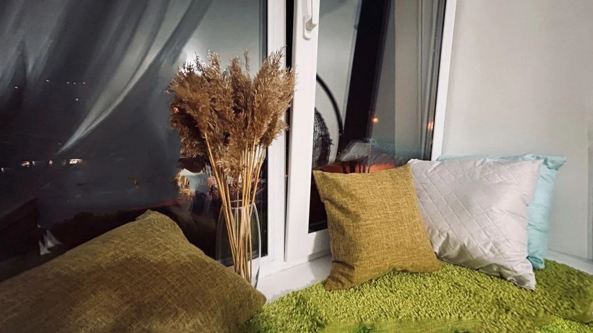 Квартира большая двухкомнатная с домашним кинотеатром