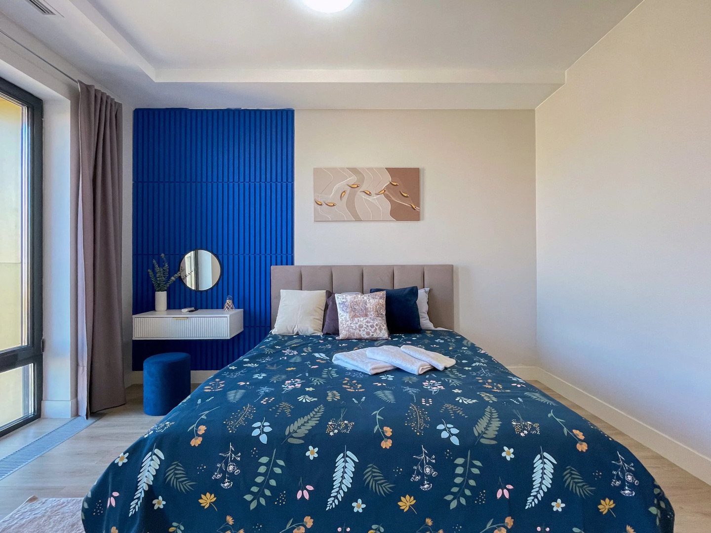 Апартаменты с Панорамными Окнами на 14 Этаже Небоскреба Бизнес-Класс в ЖК D1