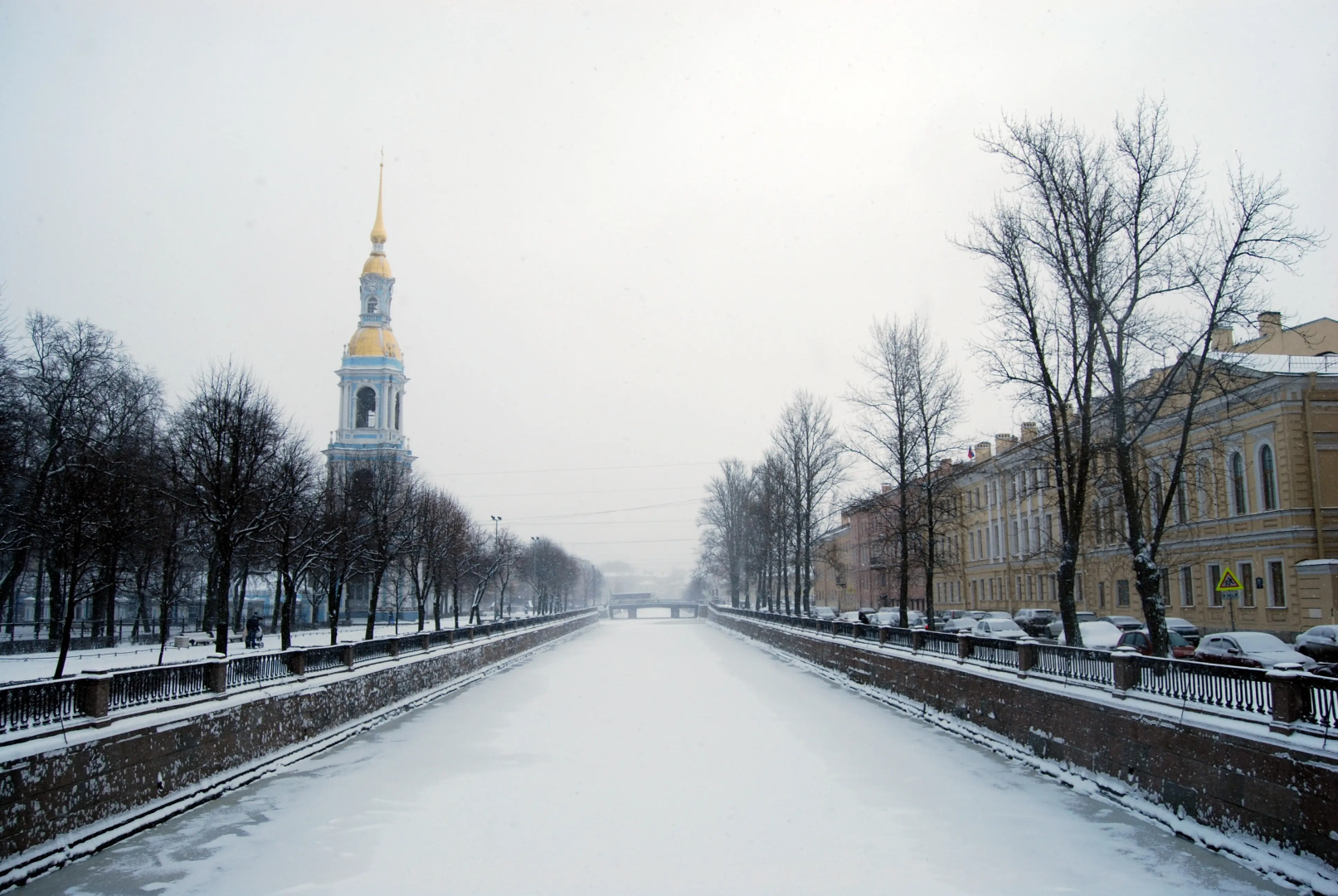 Отель на Римского-Корсакова