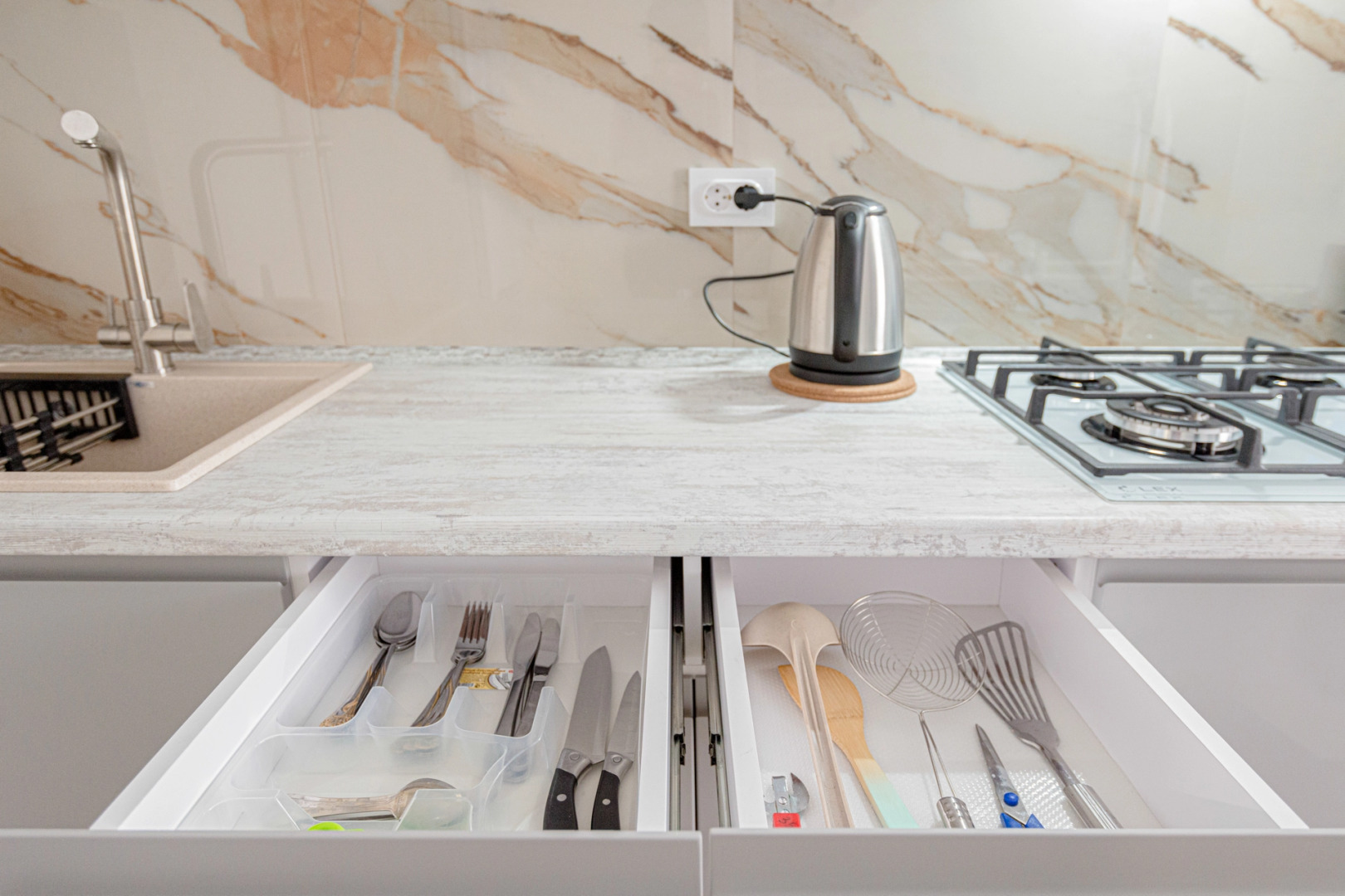 Квартира 1-к в новом мкр. на Новогородской 15 от RentAp, 4 сп.места