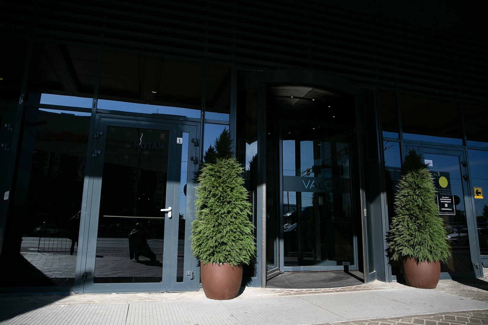 Апартаменты MyhomeYourhome на Салова 61