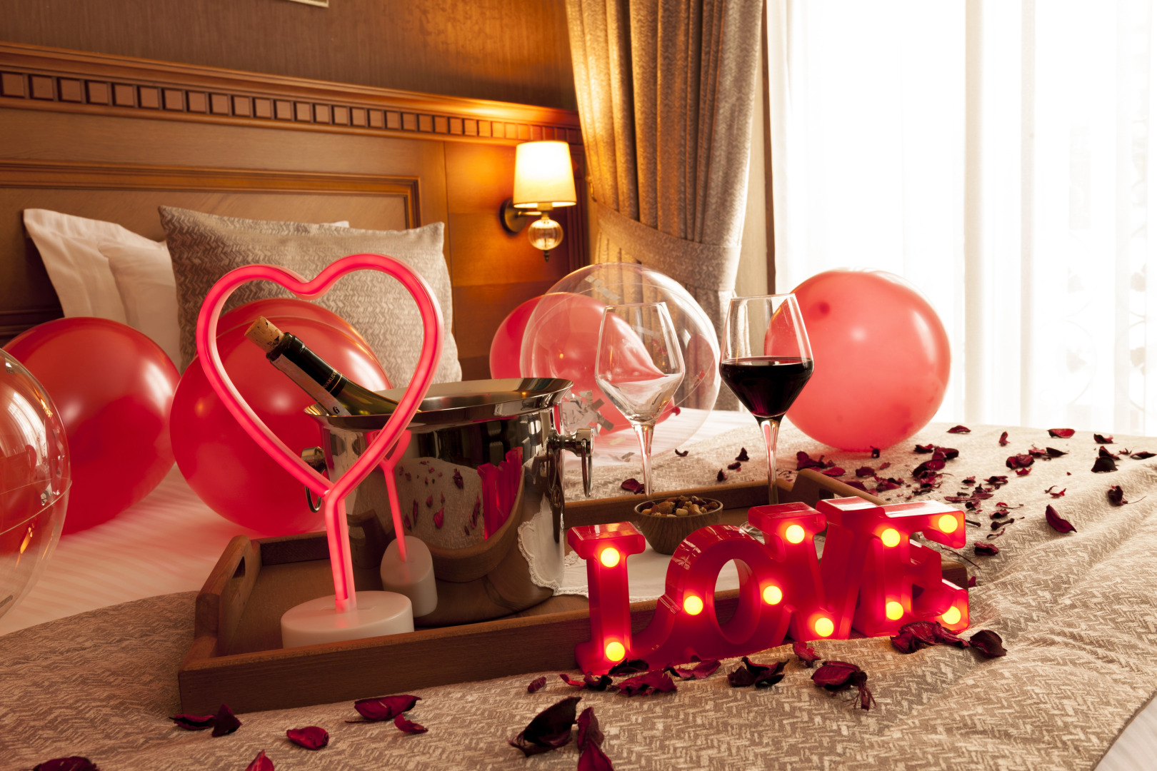 Royan Suites Boutique Hotel