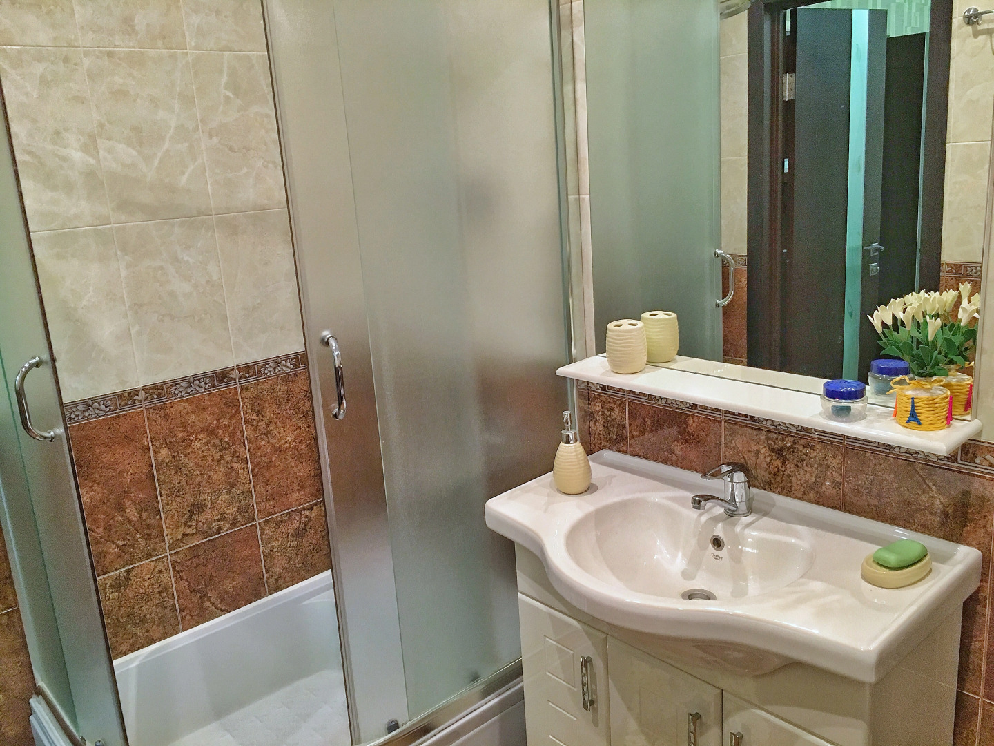 Двухкомнатная квартира с балконами на Набережной Ялты