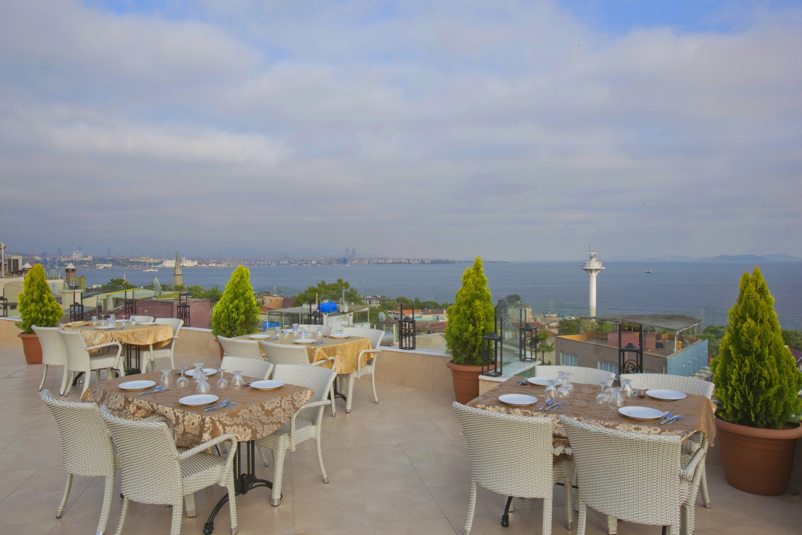 Отель Aren Suites