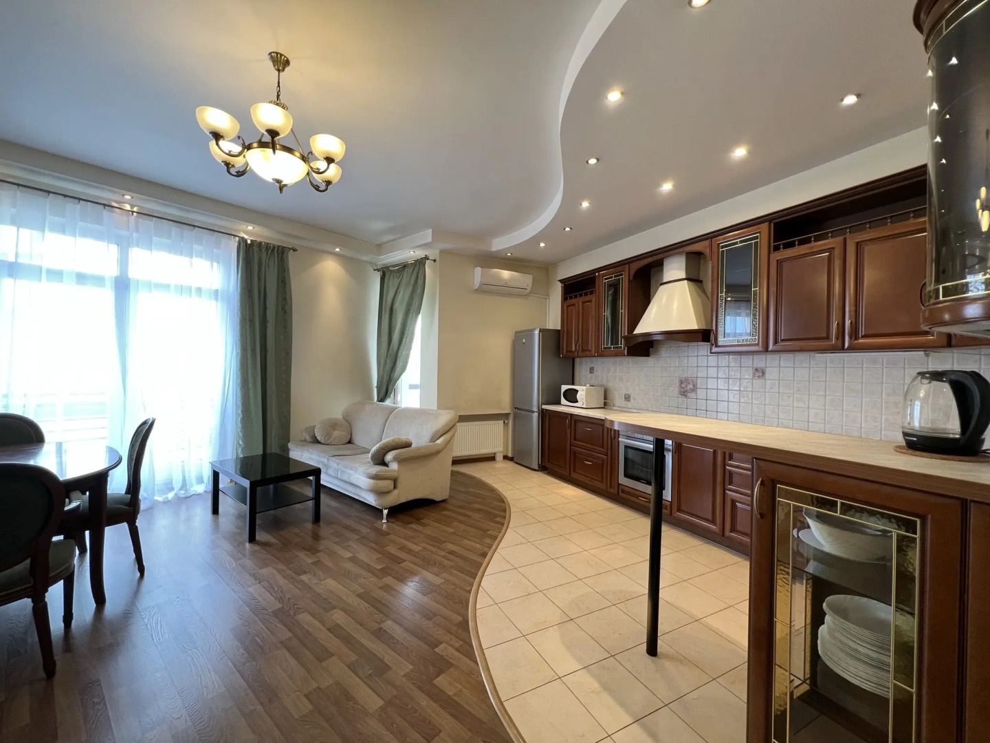 Апартаменты The Bridge Apartment