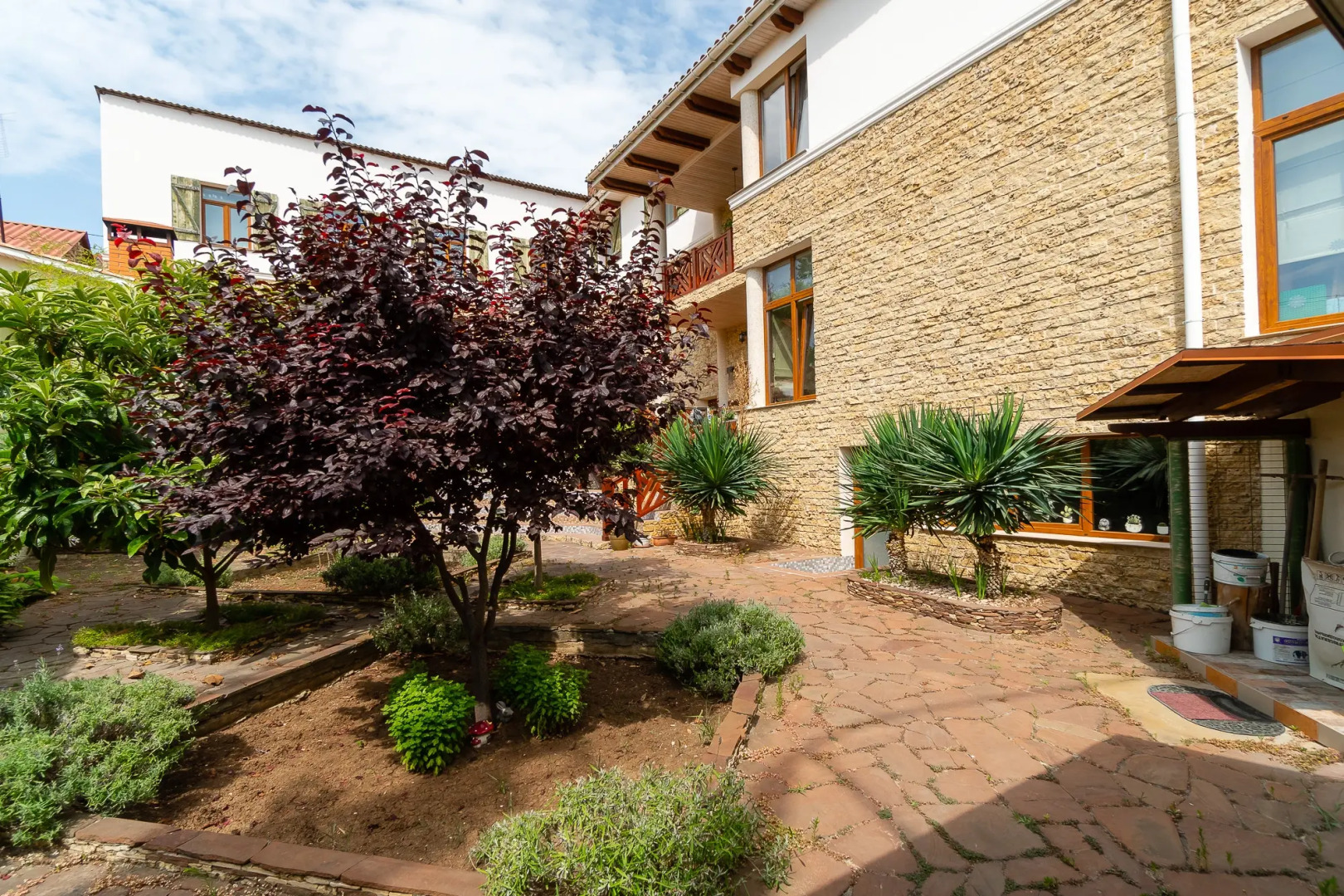 Отель Рахиль