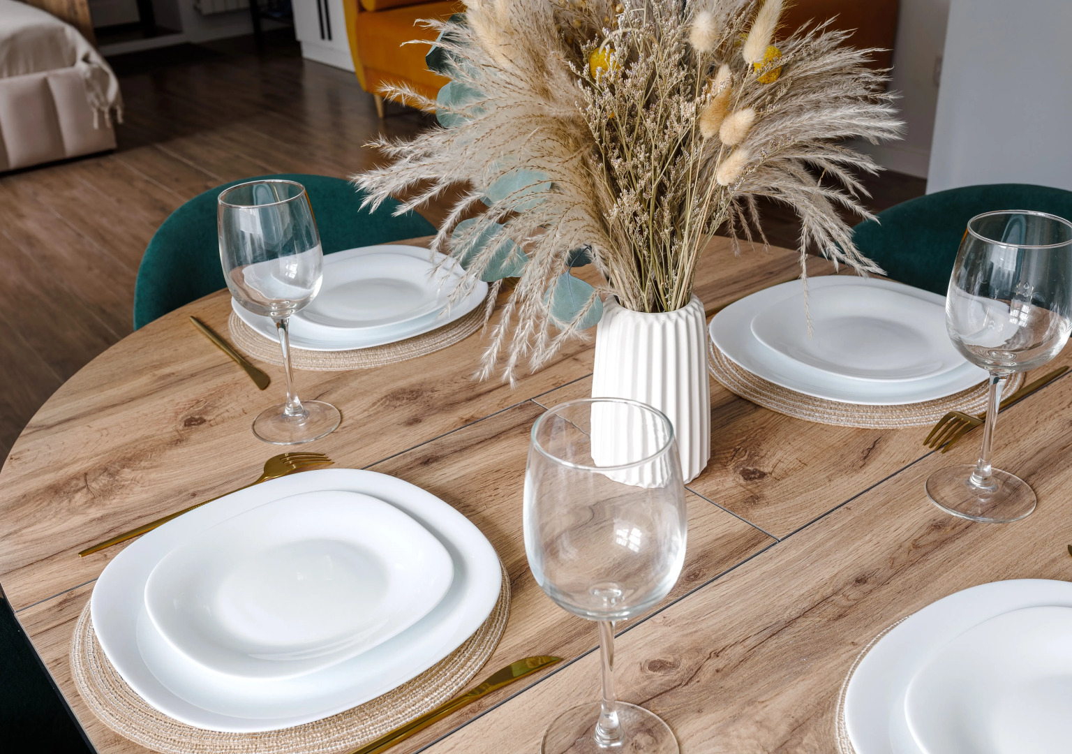 Частный дом у Парка в Центре Города с Мангальной Зоной