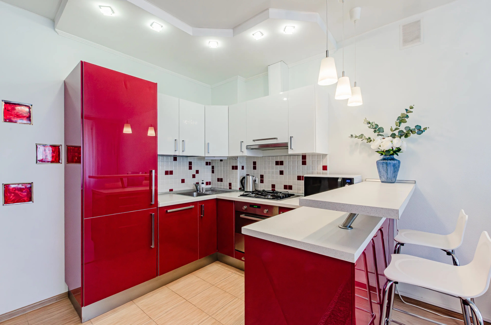 Квартира с Двумя Спальными Рядом с Ривьерой