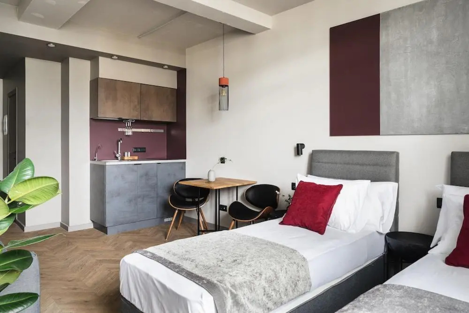 Отель The Faces Historical center