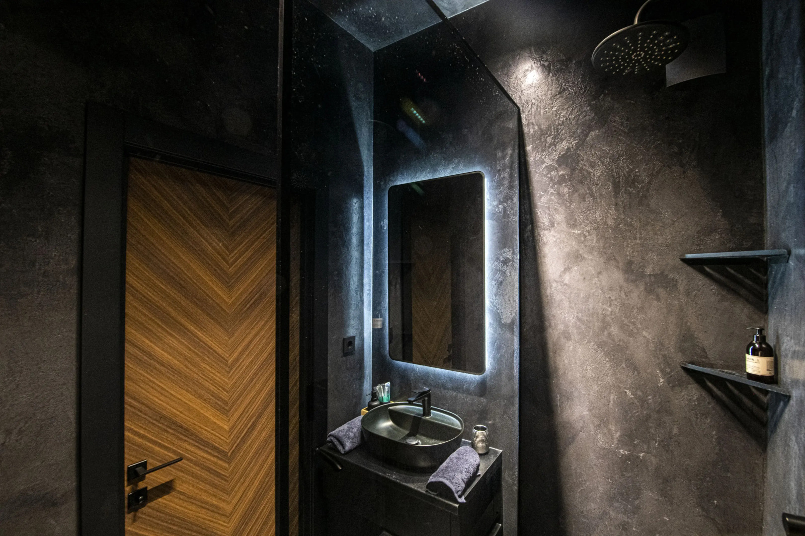 Апартаменты евротрёхкомнатные Stepanenkov в стиле лофт на Горького 24