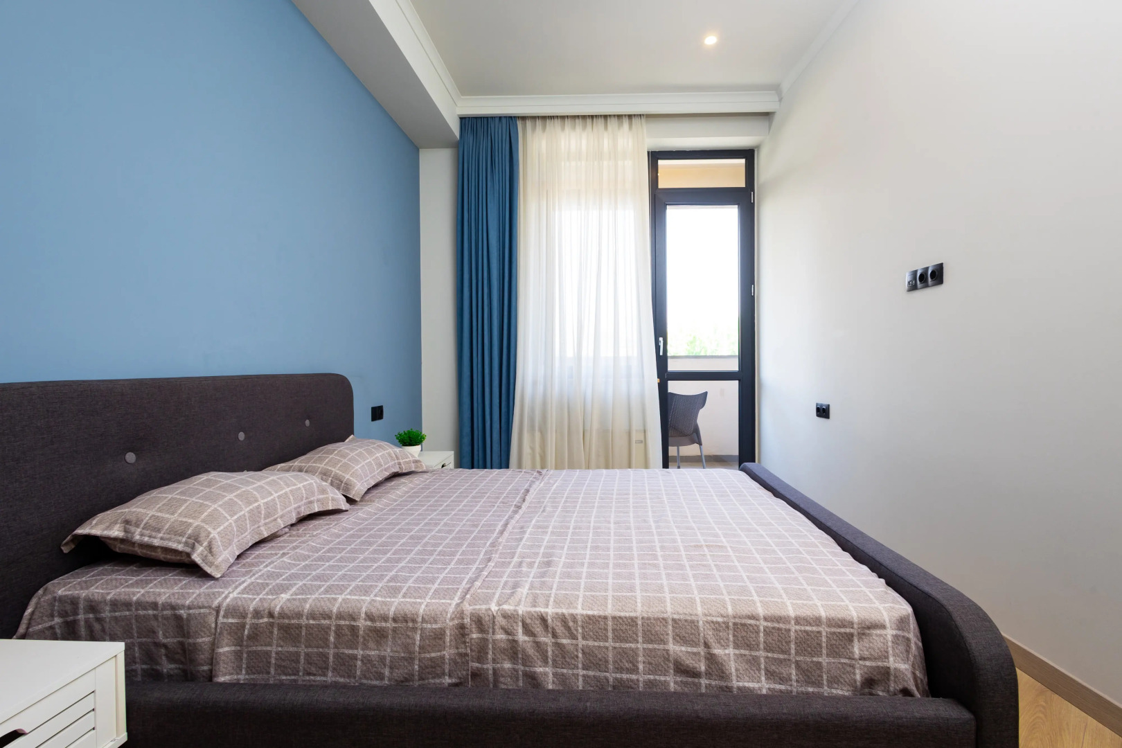 Квартира 2 комнатная на улице Дереник Демирчян DE144