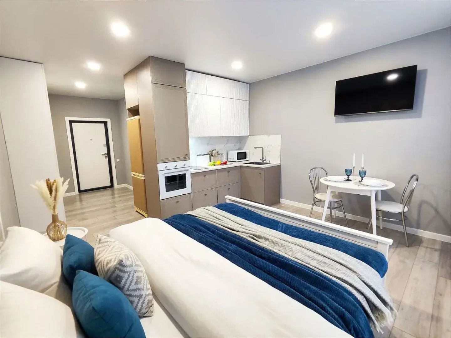 Квартира с Видом на Набережную Реки